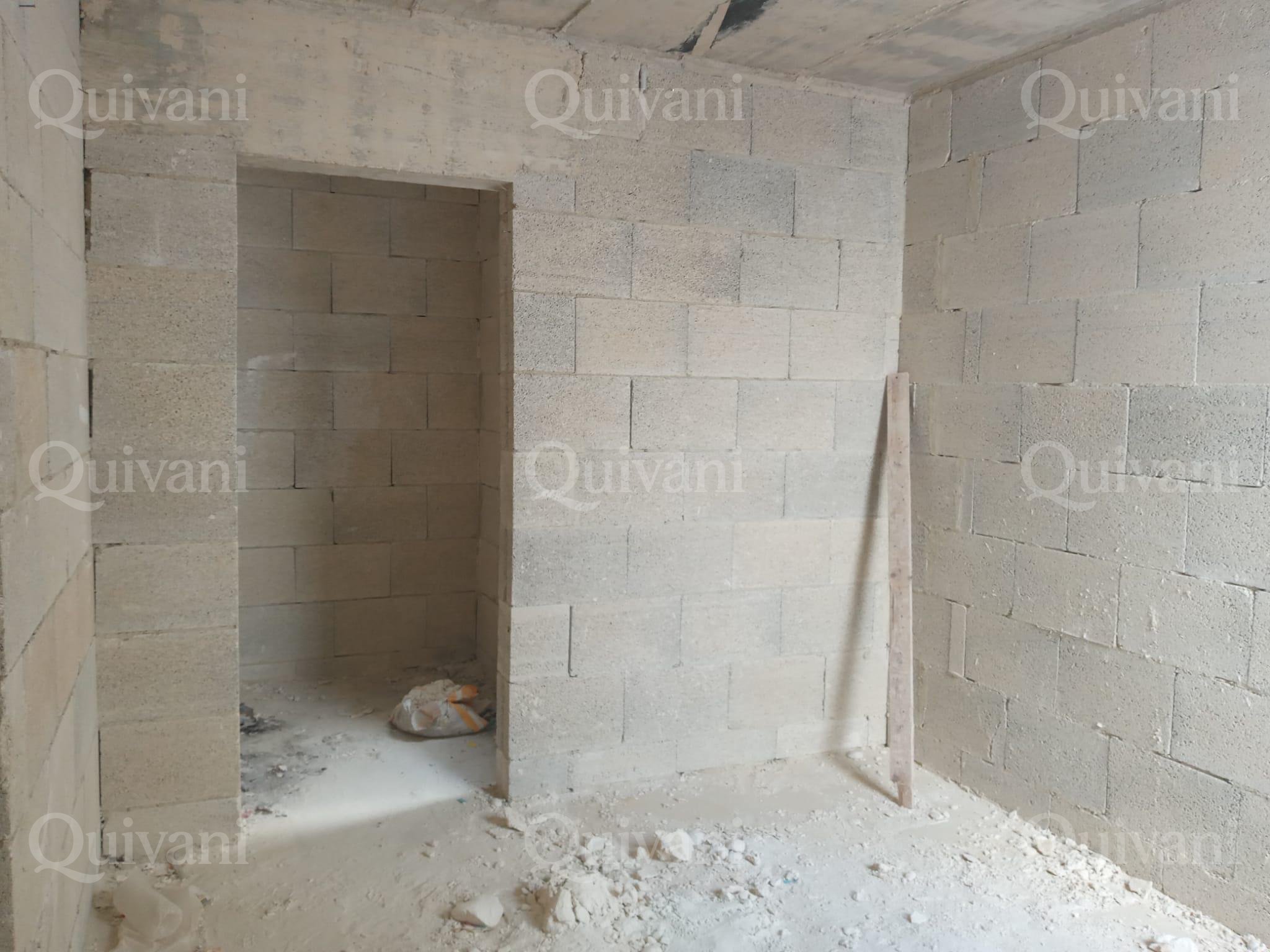 Kercem, Shell form, Penthouse