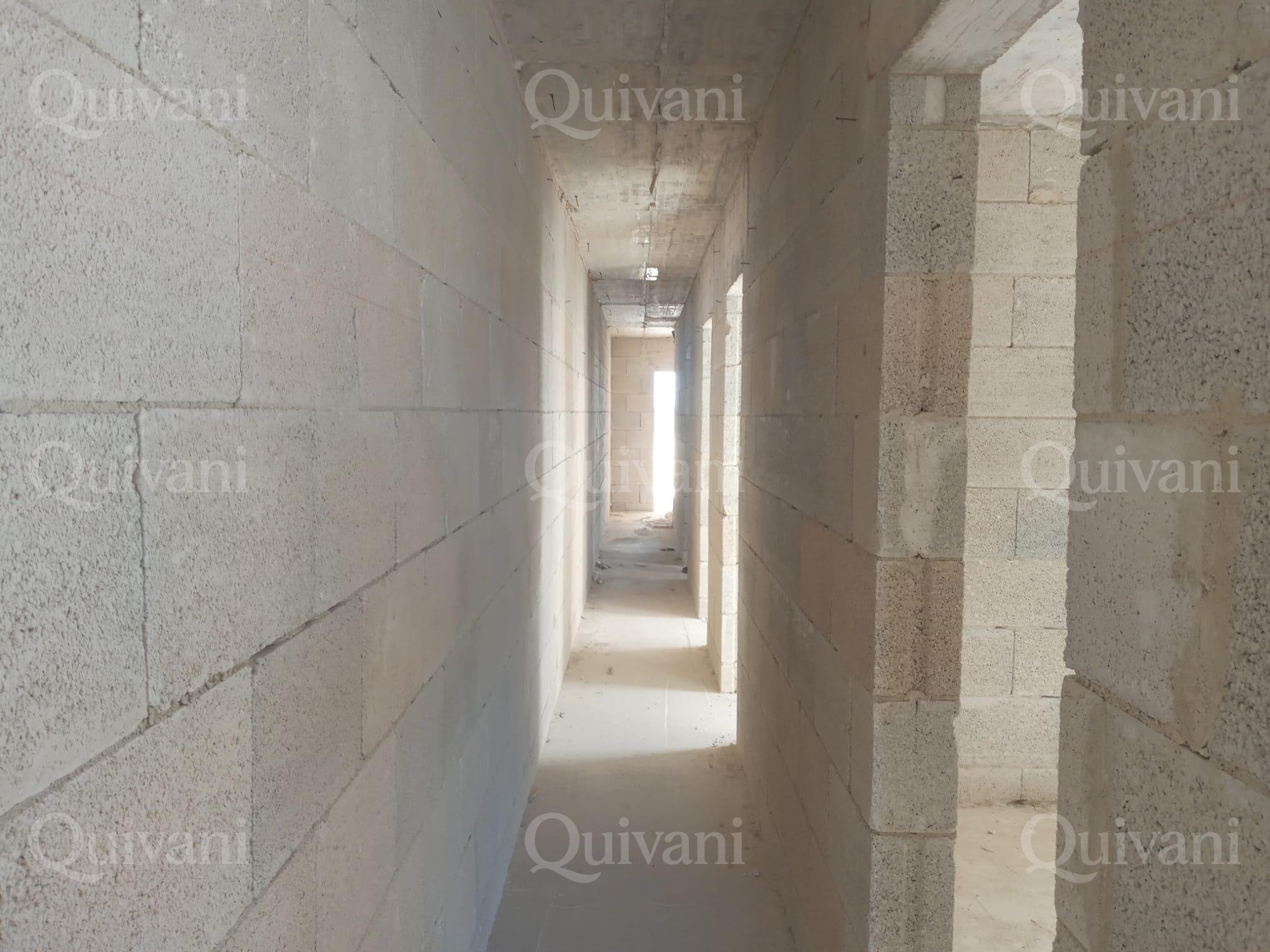 Kercem, Shell form, Penthouse