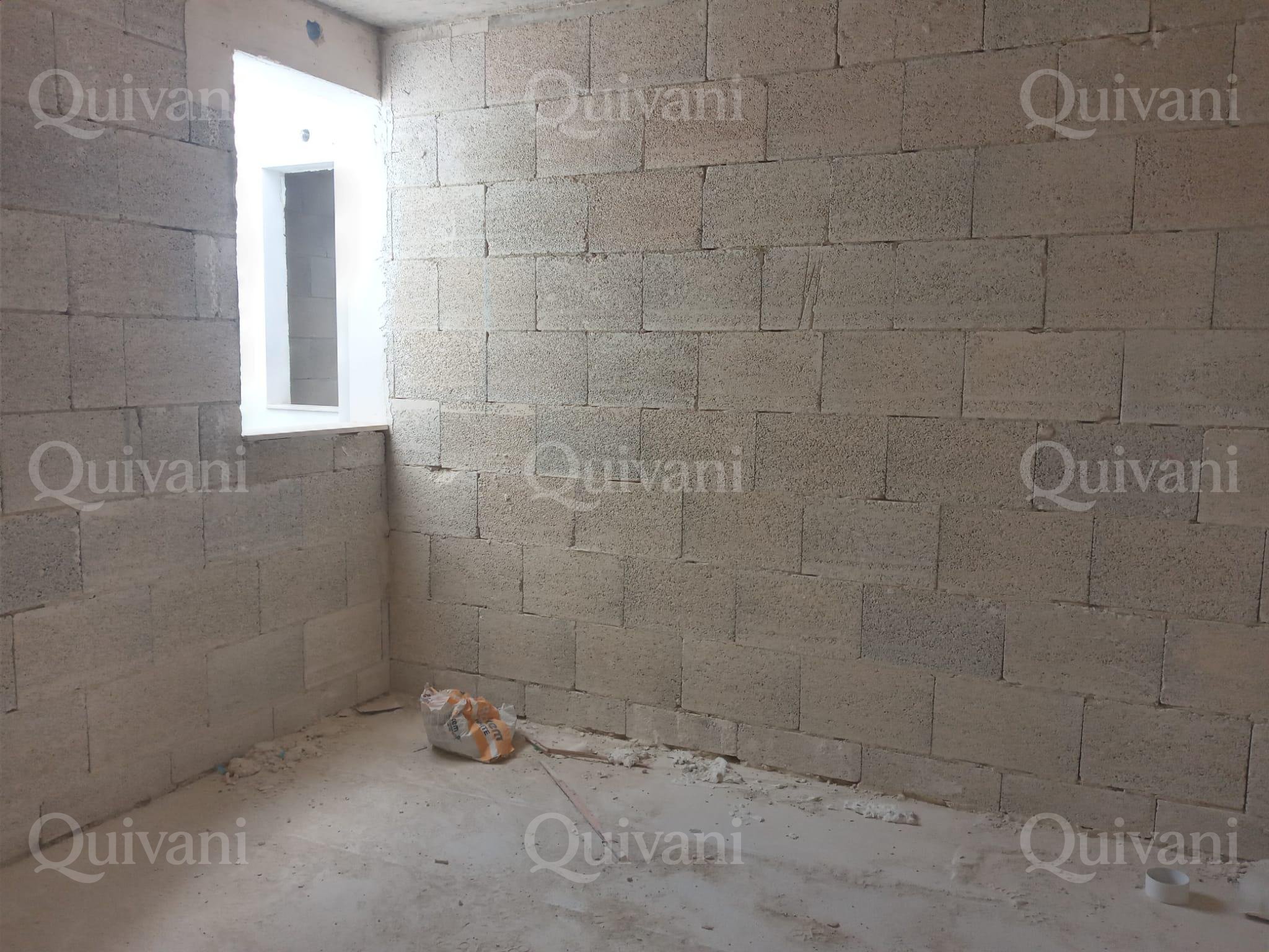 Kercem, Shell form, Penthouse