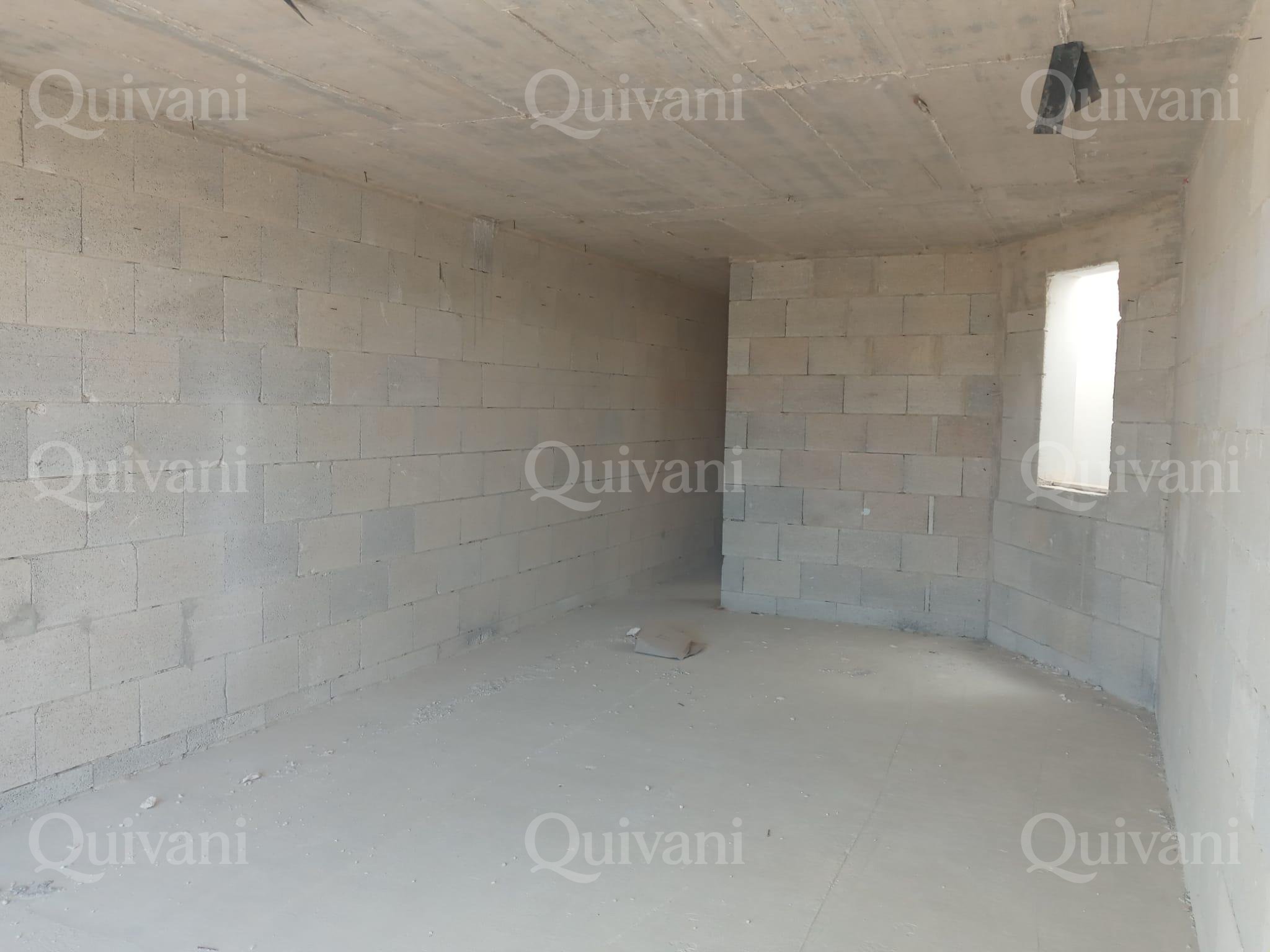 Kercem, Shell form, Penthouse