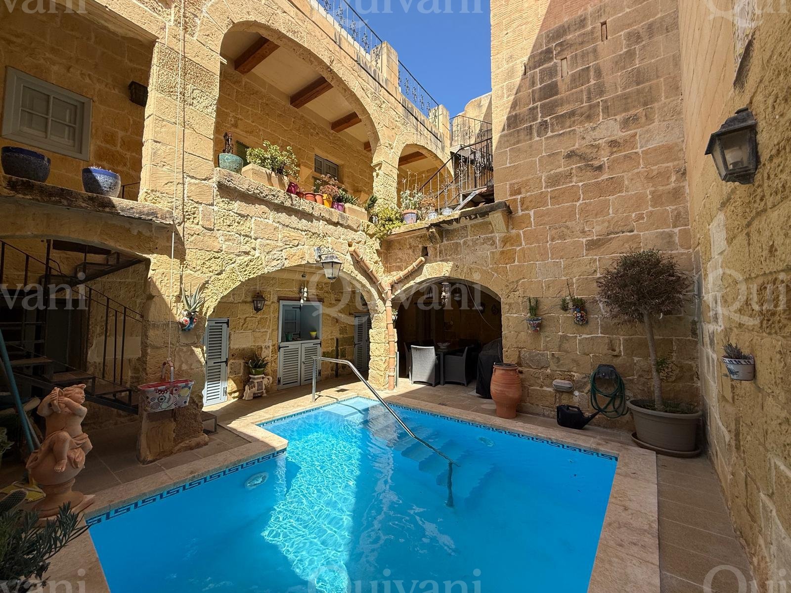 Gharb, Furnished Farmhouse