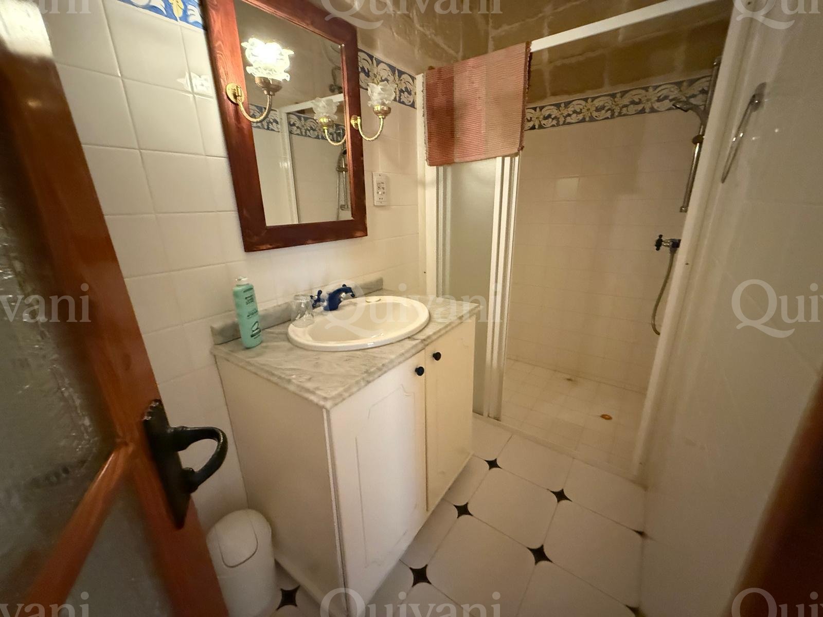 Gharb, Furnished Farmhouse
