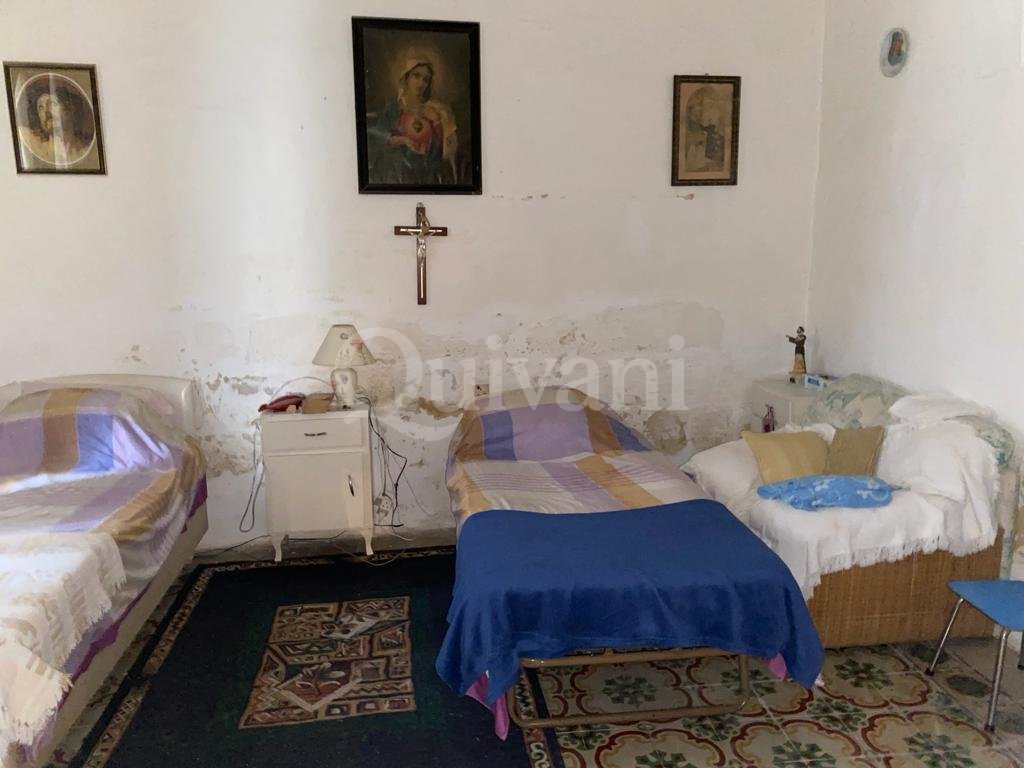 Kercem, Unconverted Town House