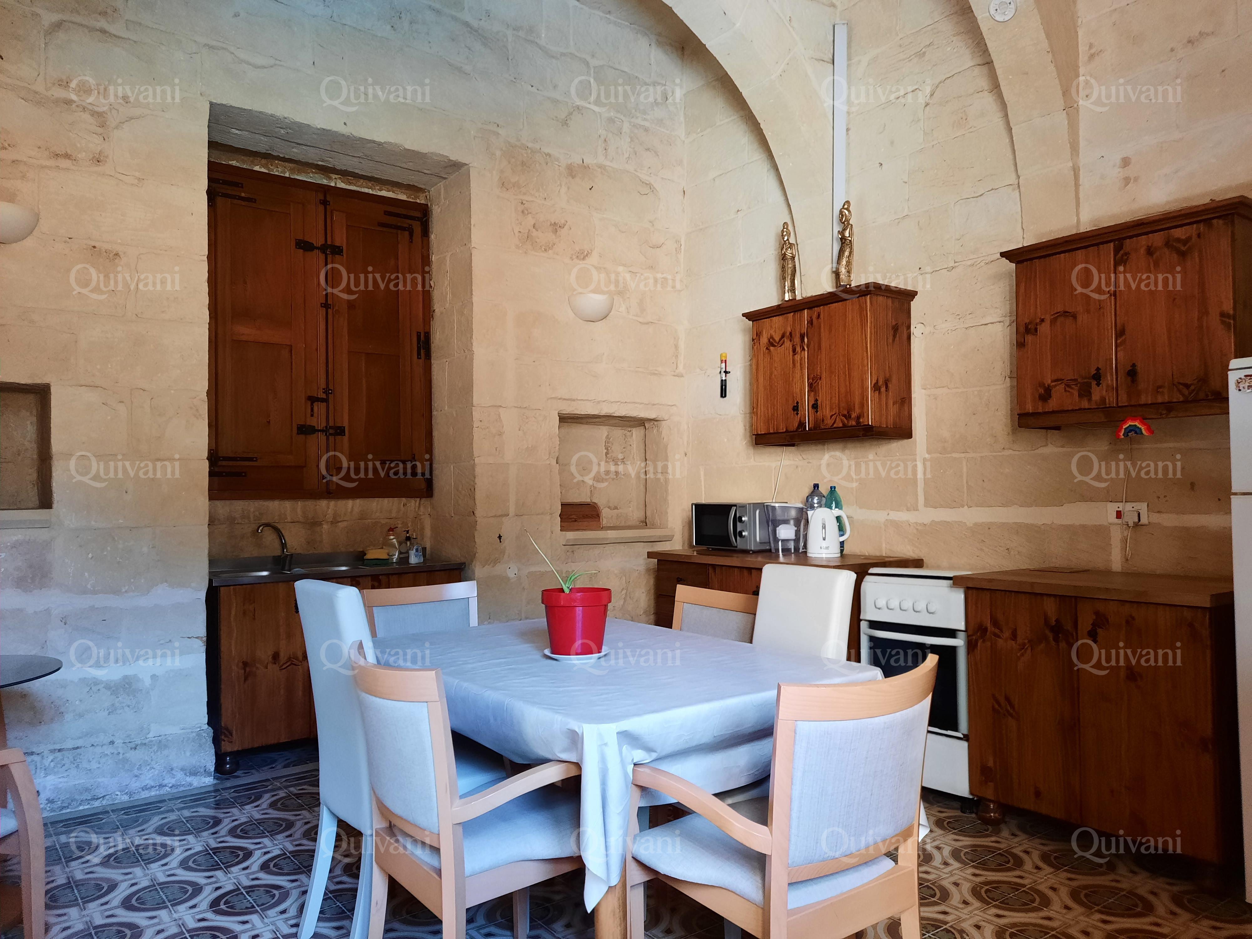 Xaghra, Furnished House of Character
