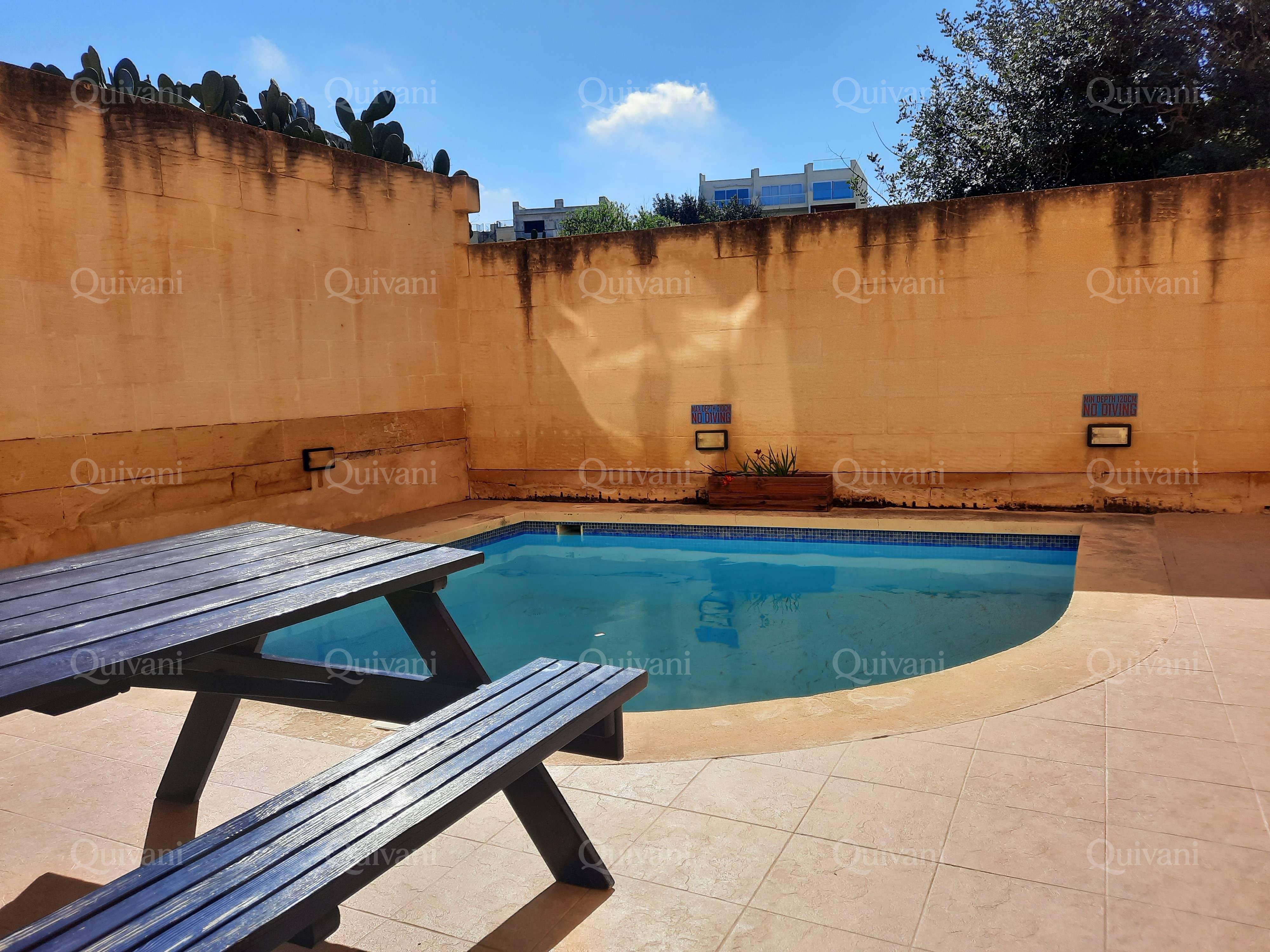 Xaghra, Furnished House of Character