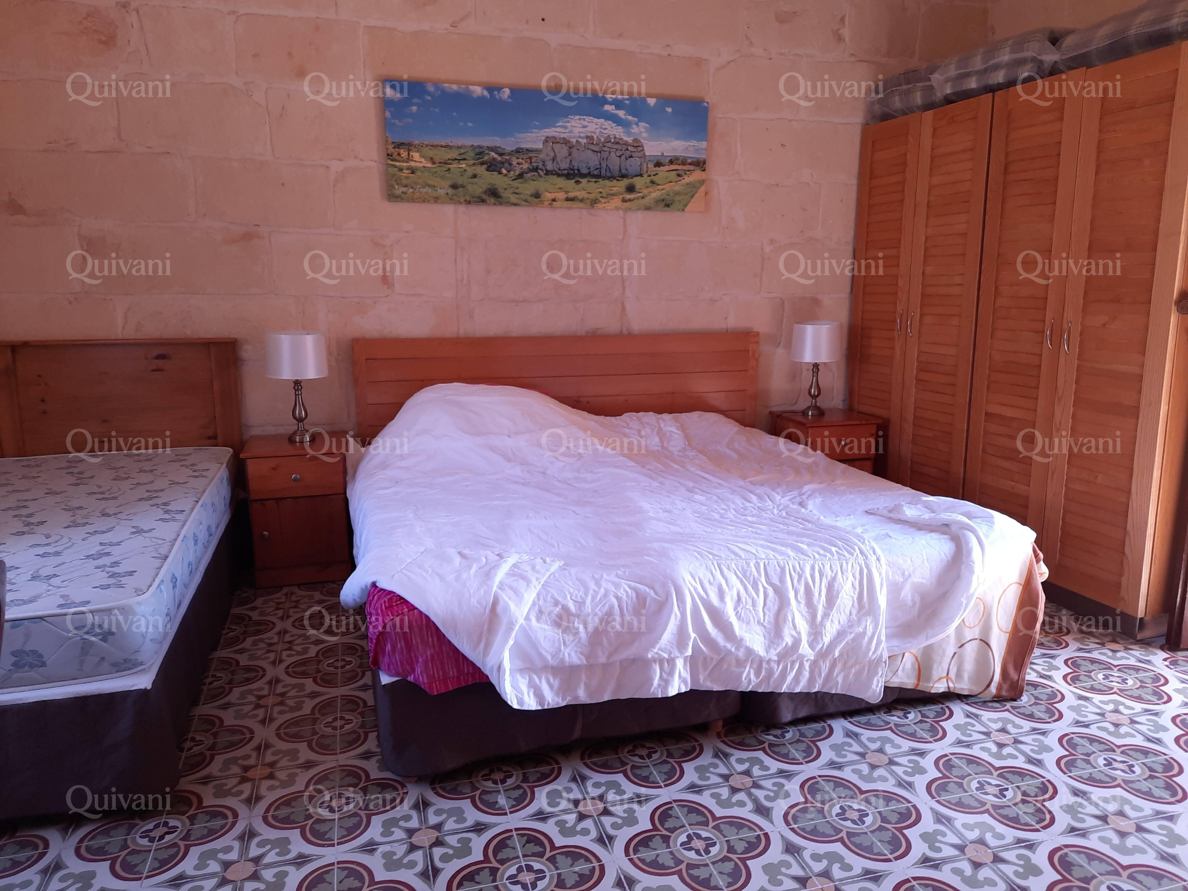 Xaghra, Furnished House of Character