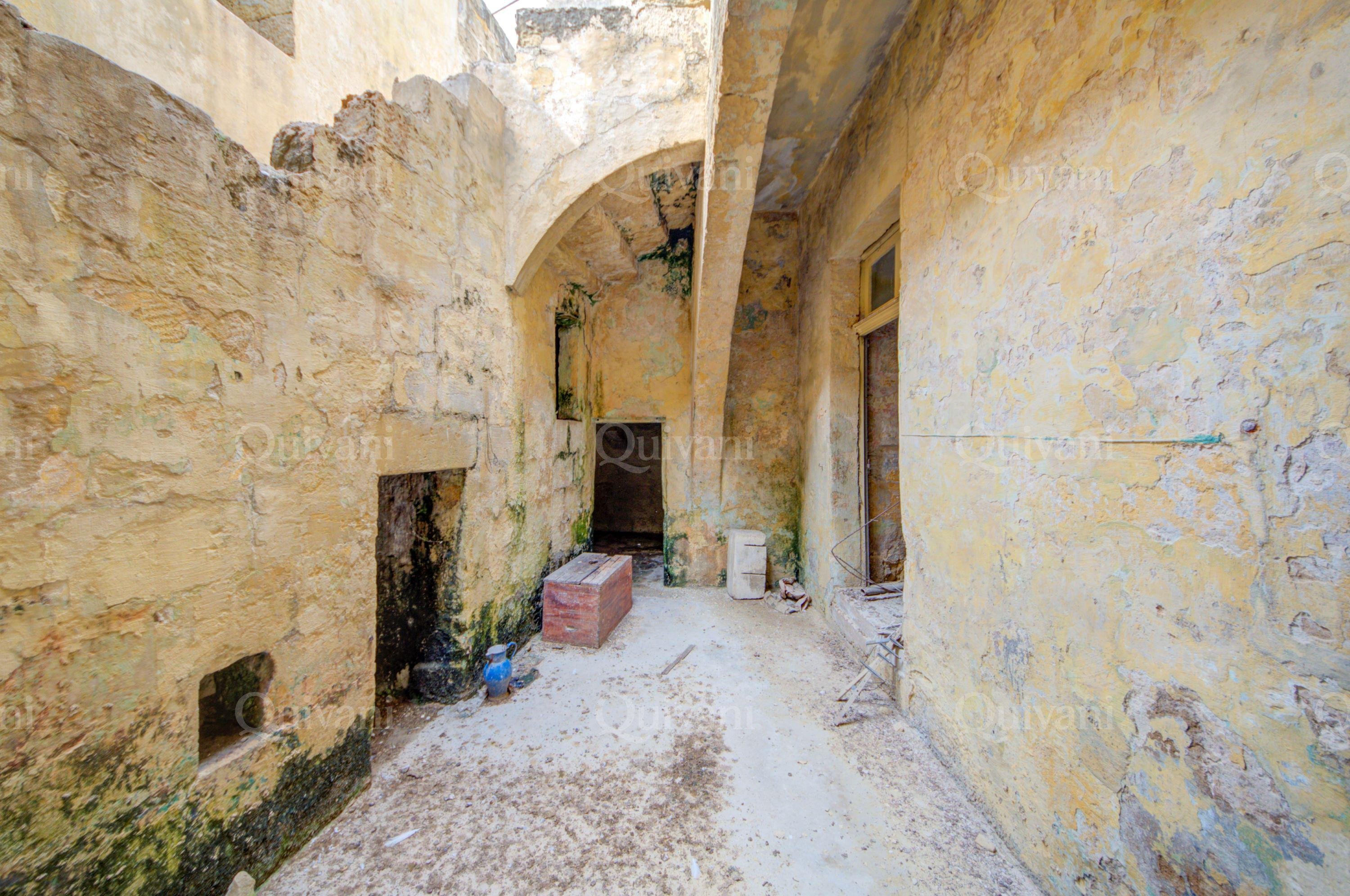 Victoria, Unconverted Farmhouse