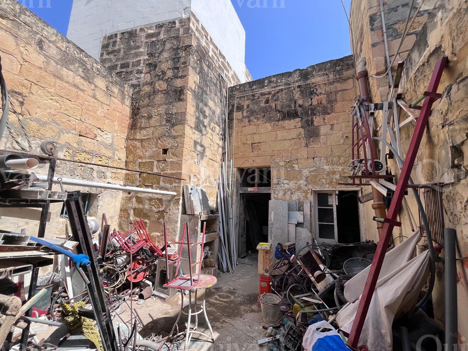 Victoria, Unconverted House of Character