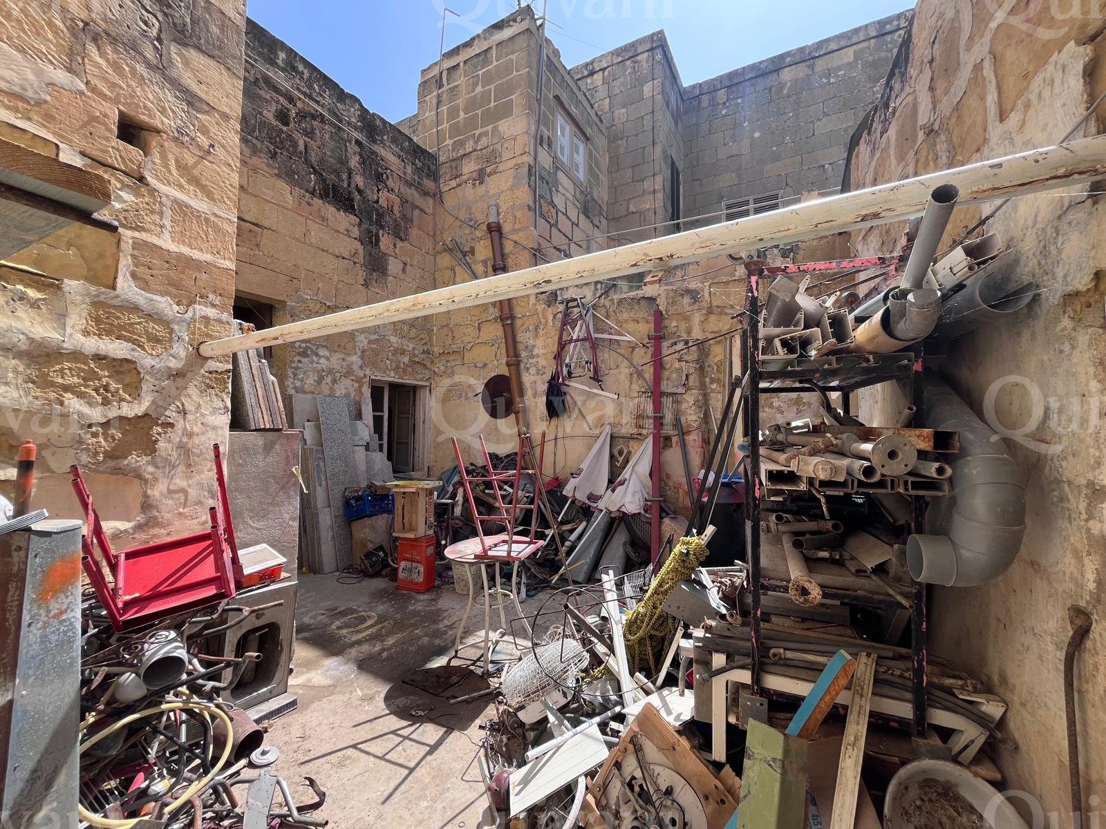Victoria, Unconverted House of Character