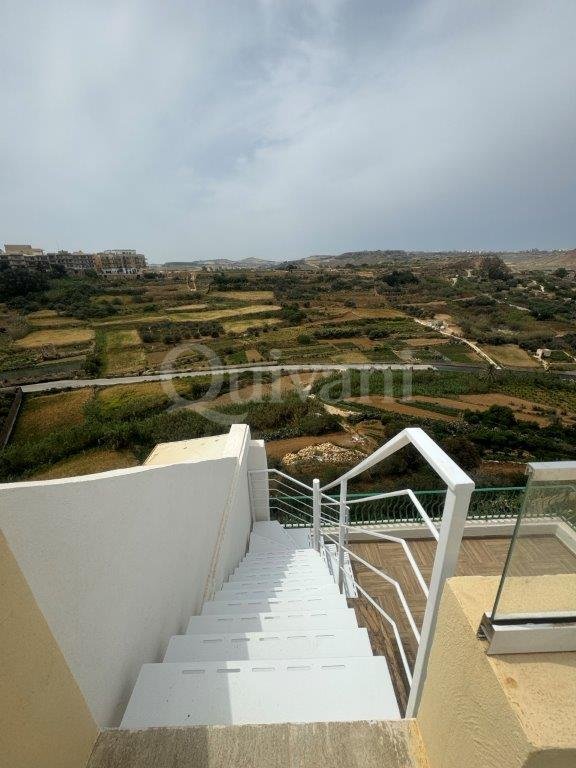 Xaghra, Furnished Penthouse