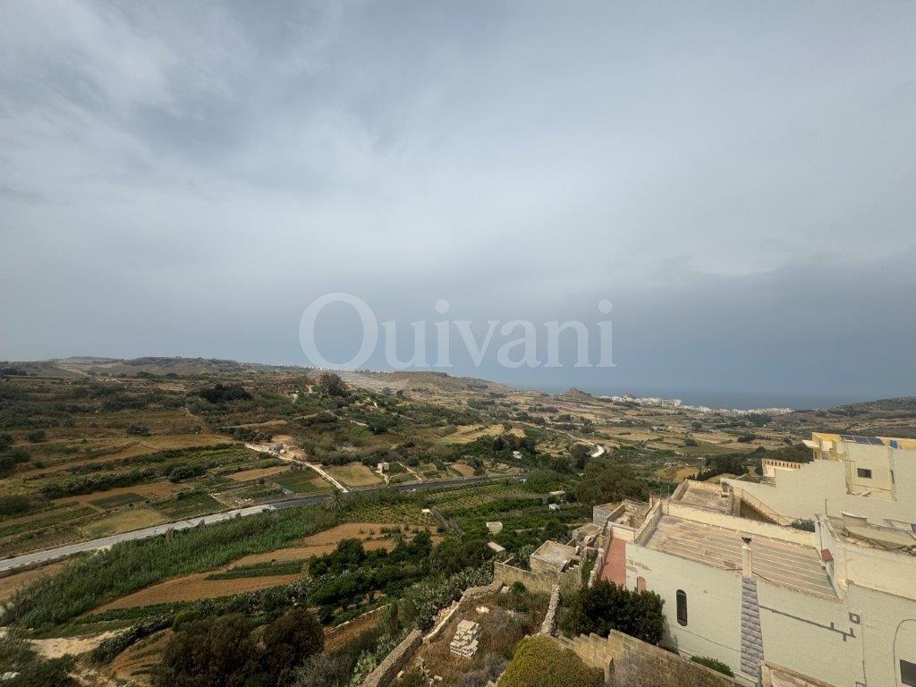 Xaghra, Furnished Penthouse