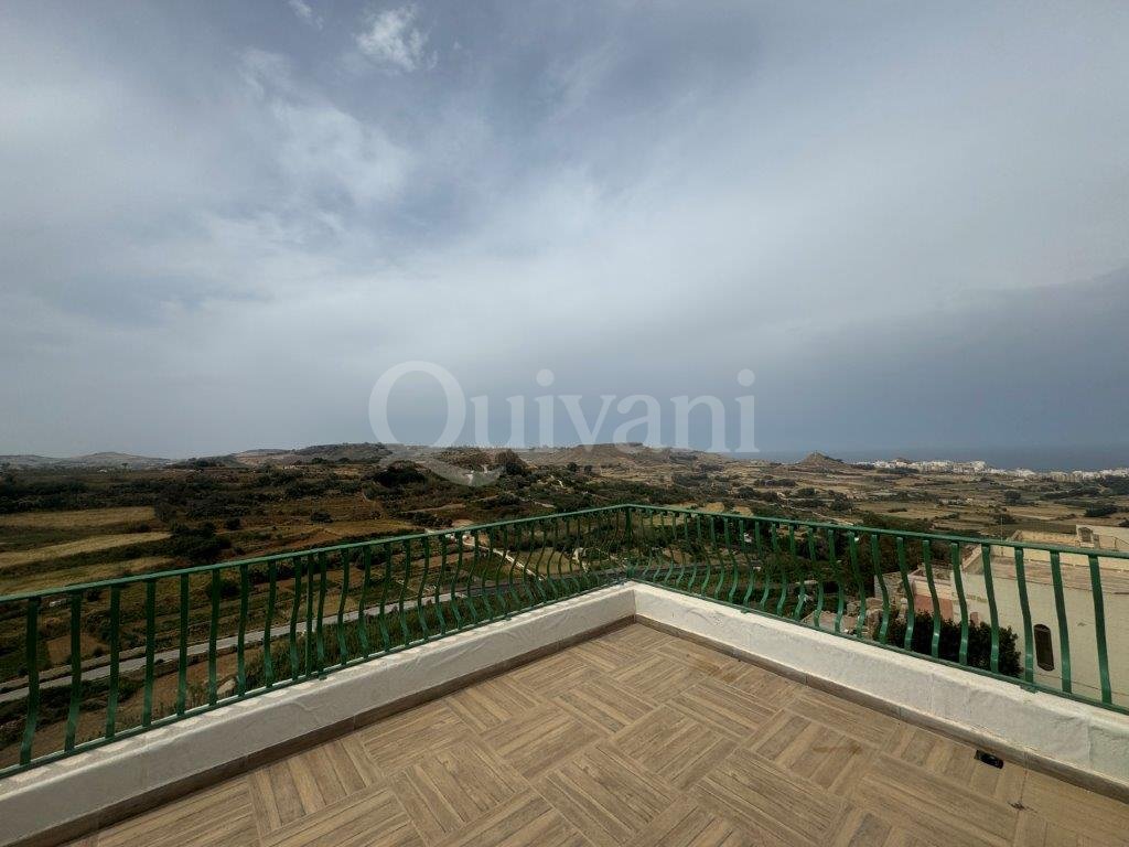 Xaghra, Furnished Penthouse