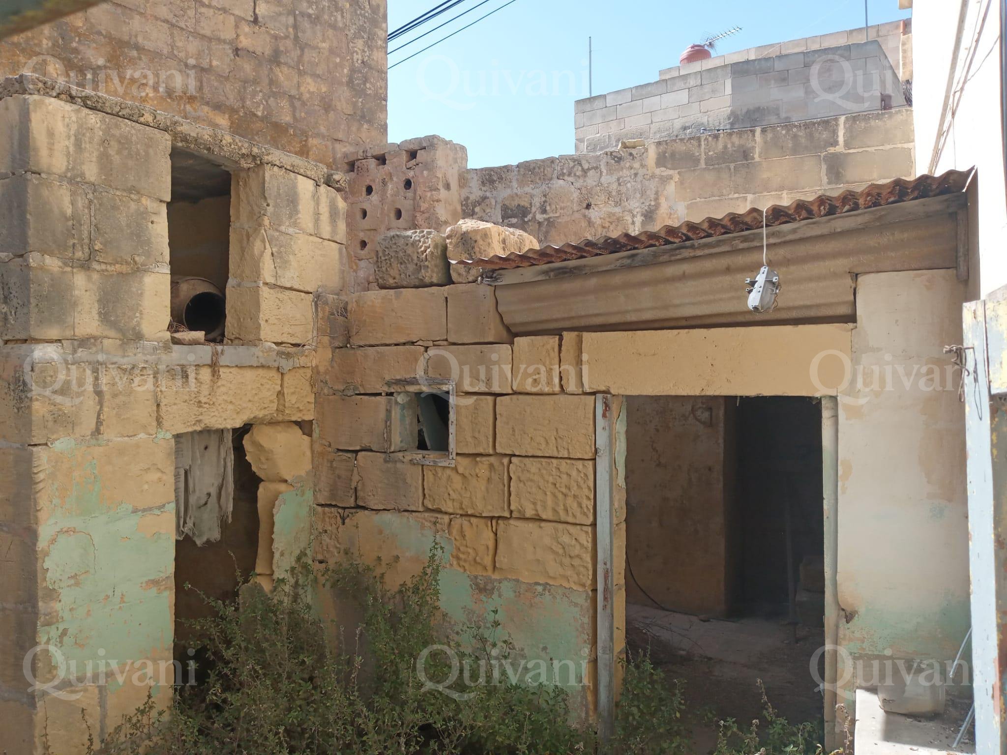 Xewkija, Unconverted House of Character
