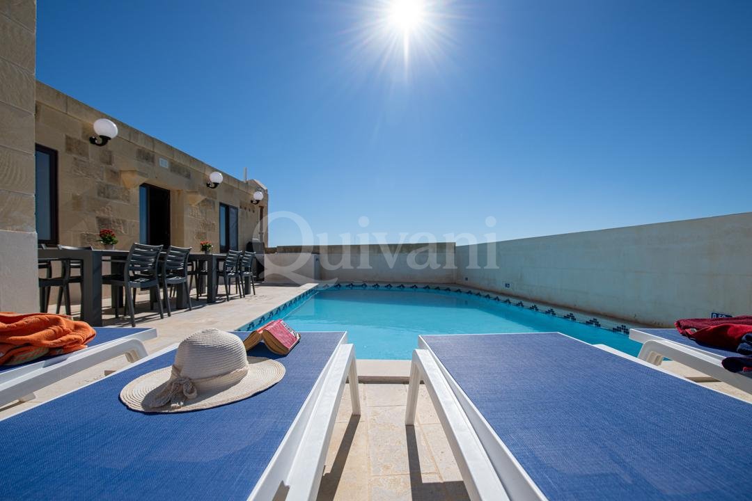 Kercem, Furnished Terraced House