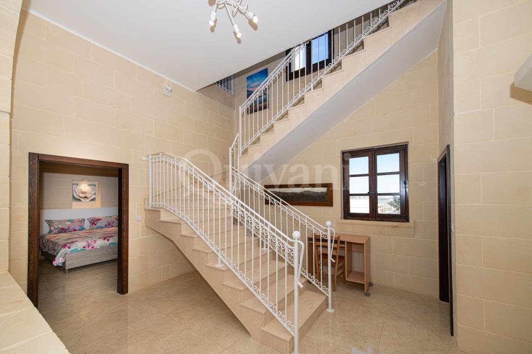 Kercem, Furnished Terraced House