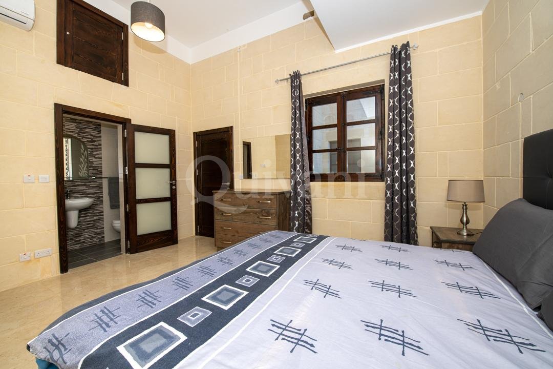 Kercem, Furnished Terraced House