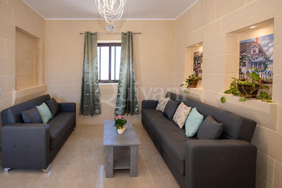 Kercem, Furnished Terraced House