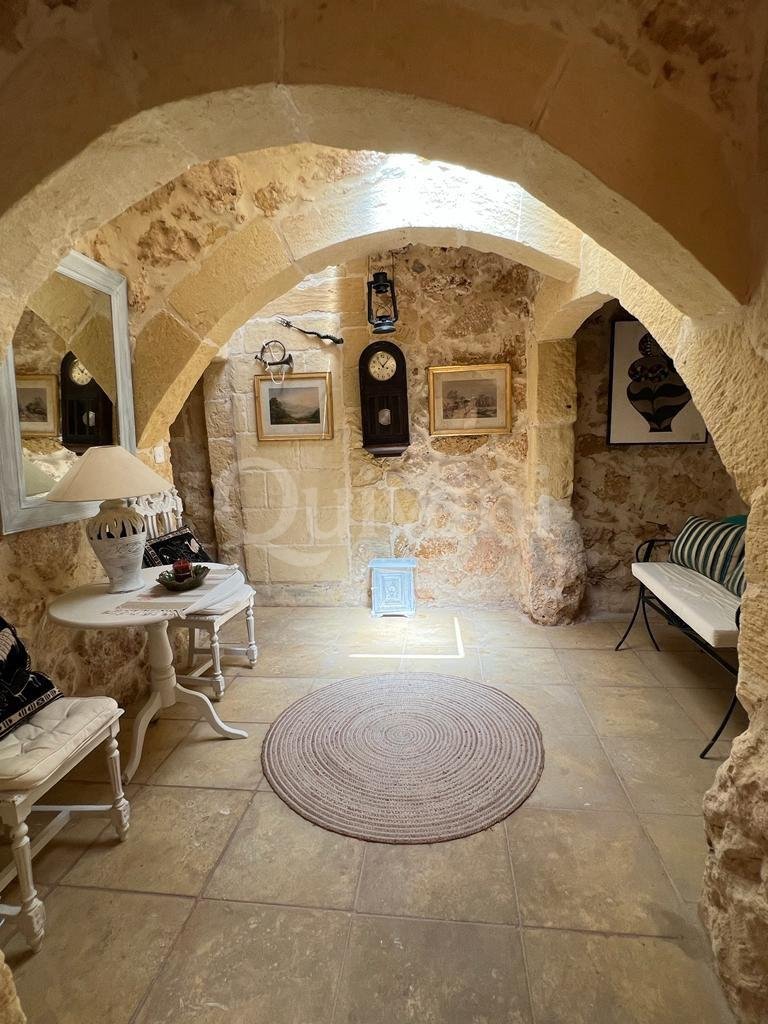 Xaghra, Furnished Farmhouse