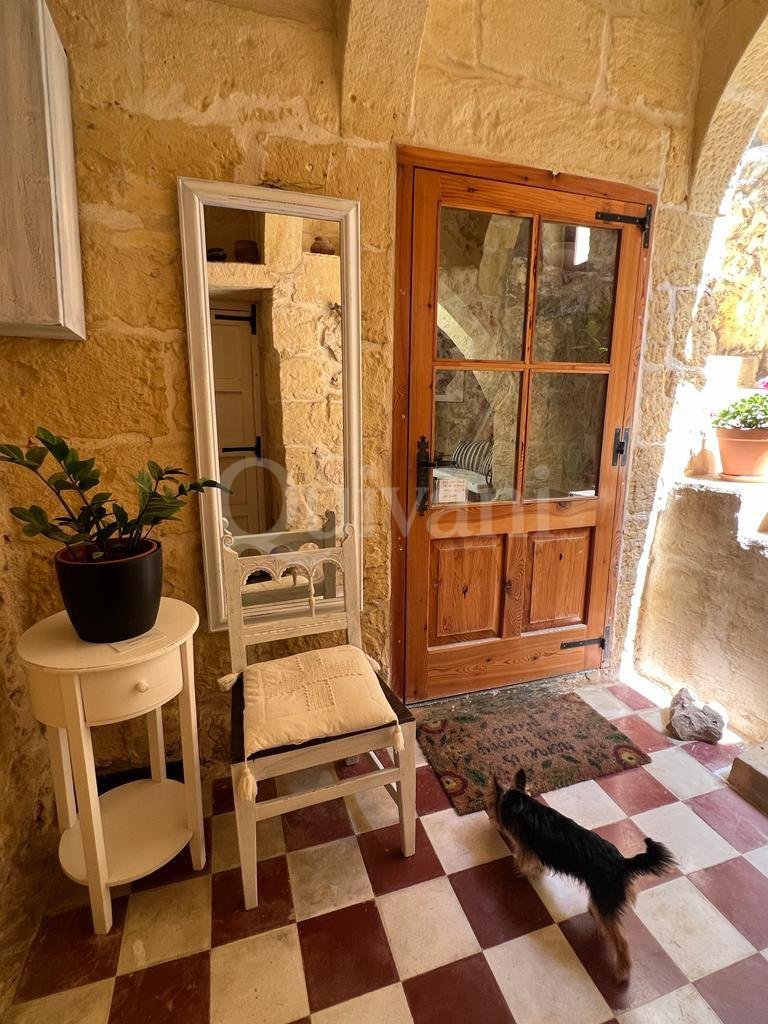 Xaghra, Furnished Farmhouse