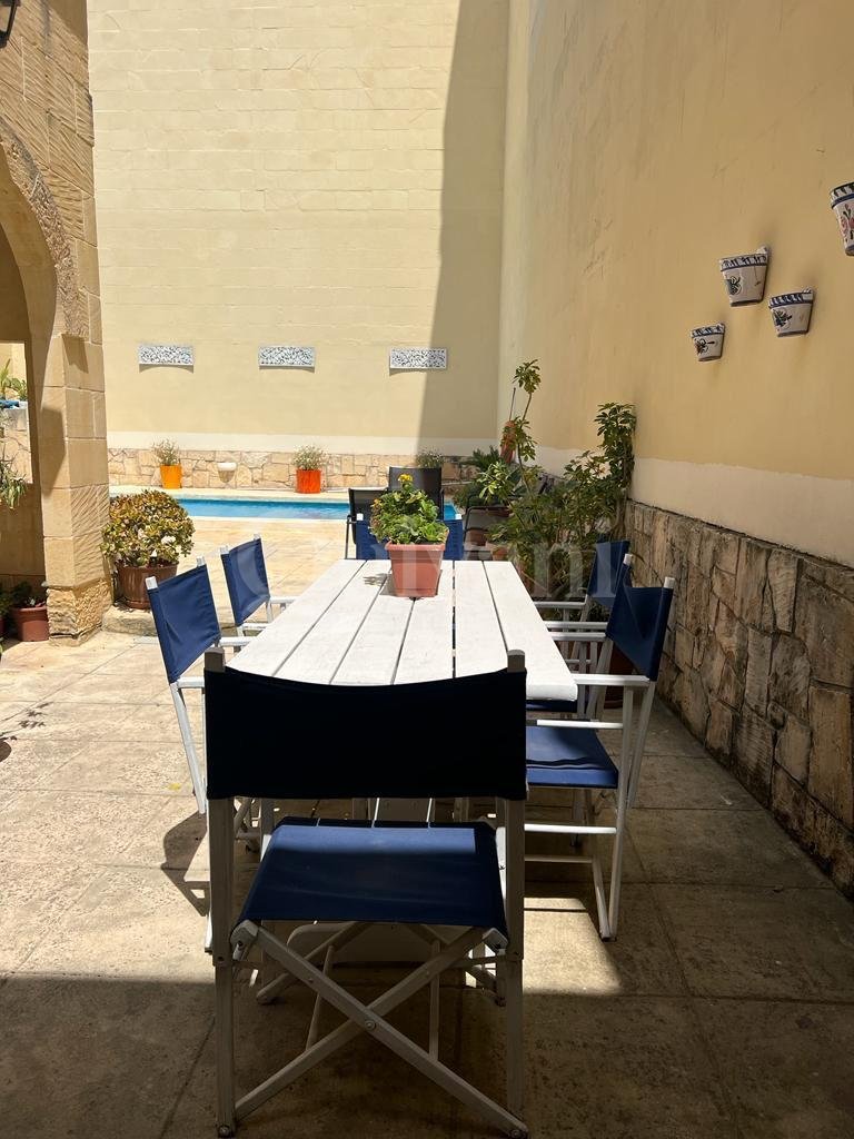 Xaghra, Furnished Farmhouse