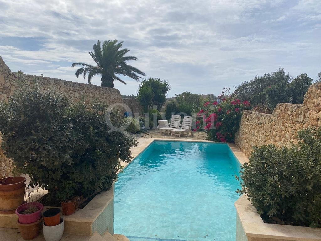 Gharb, Furnished House of Character