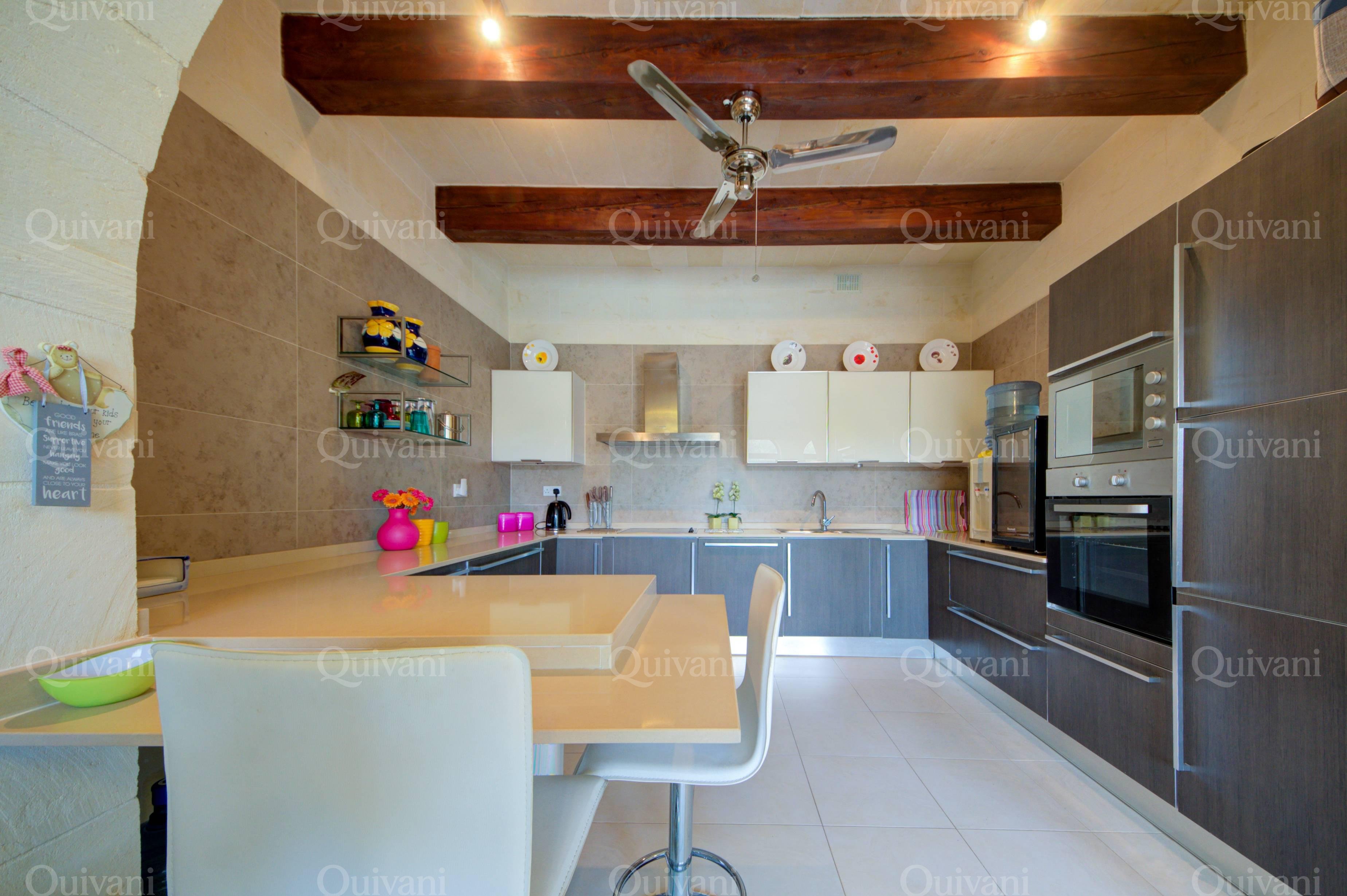 Qala, Furnished House of Character