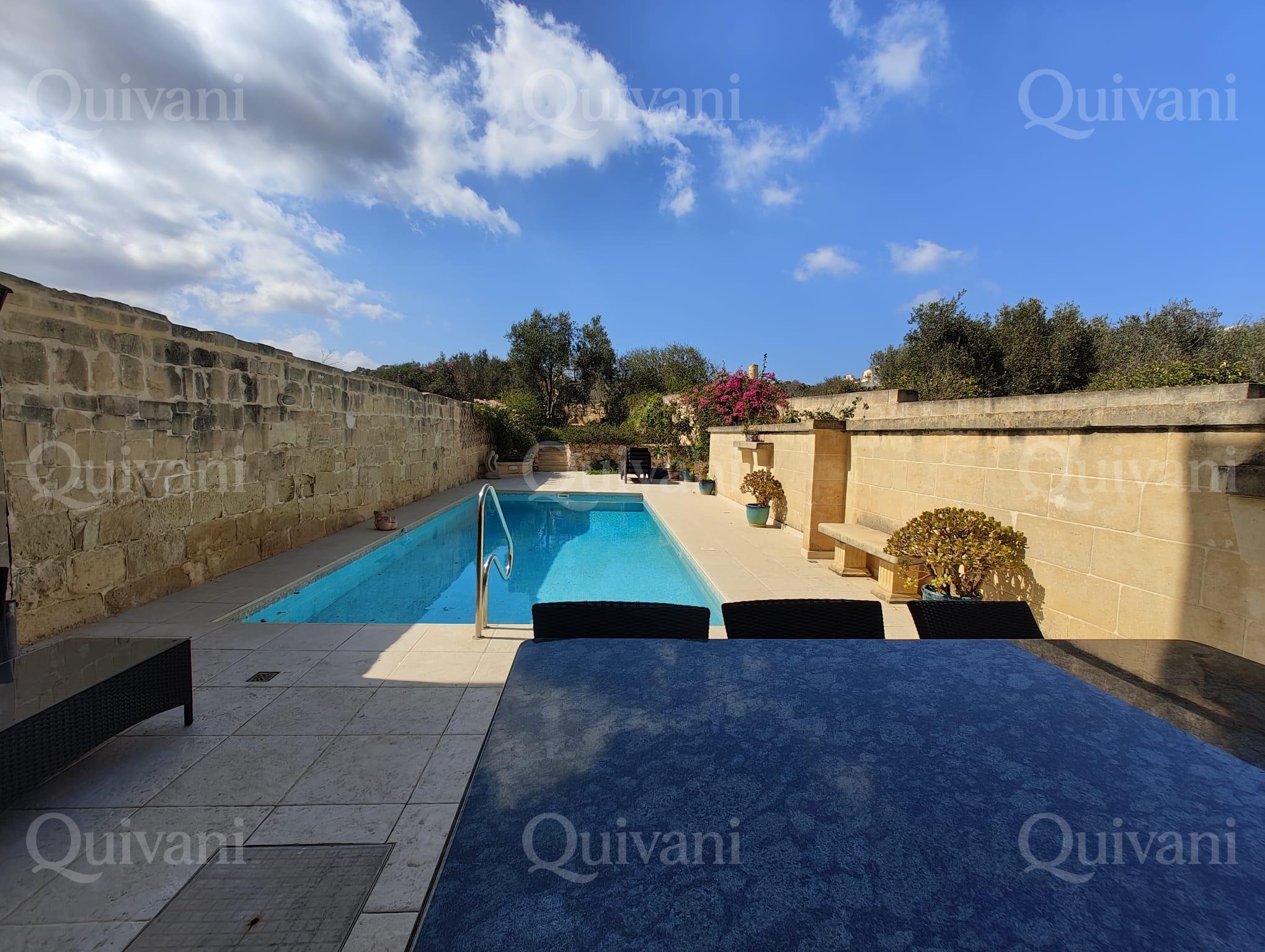 Qala, Furnished House of Character