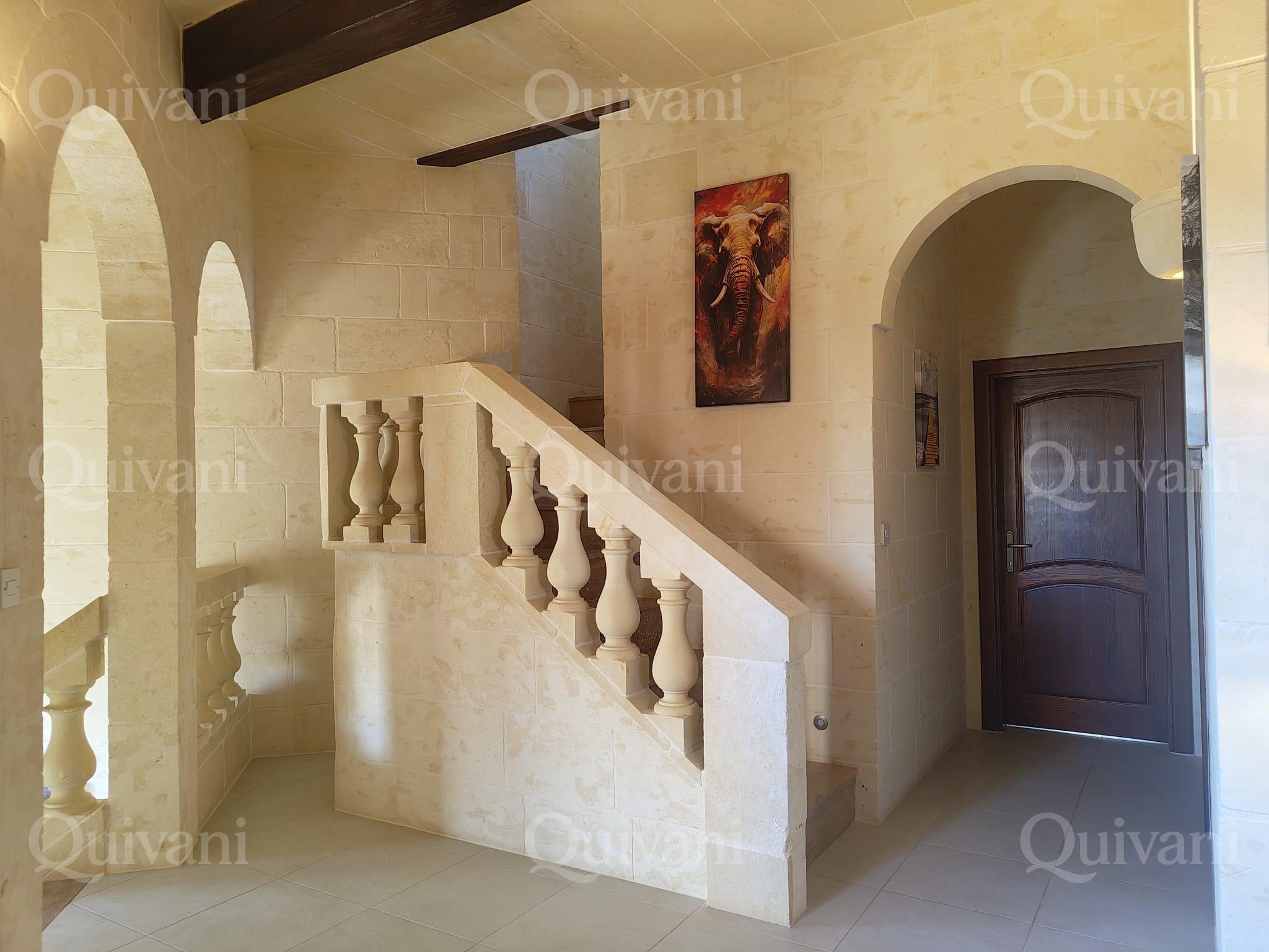 Qala, Furnished House of Character