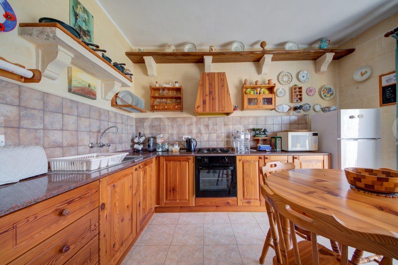 Kercem, Furnished Apartment