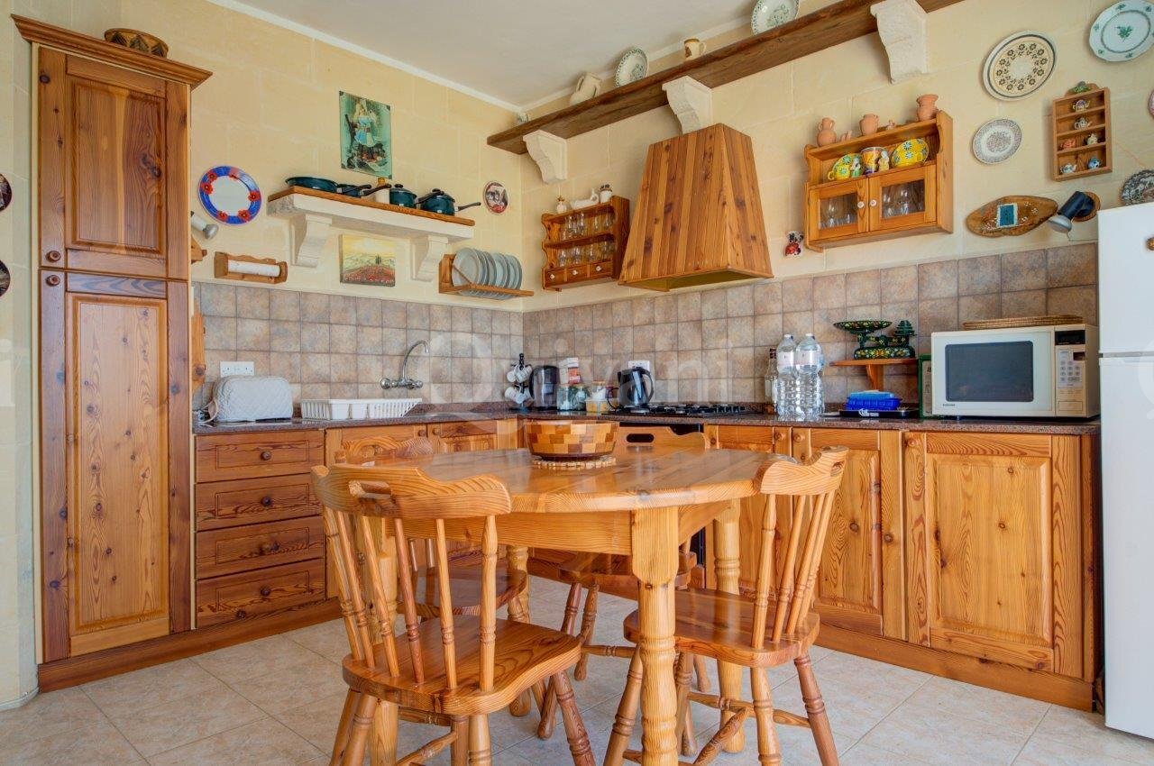 Kercem, Furnished Apartment