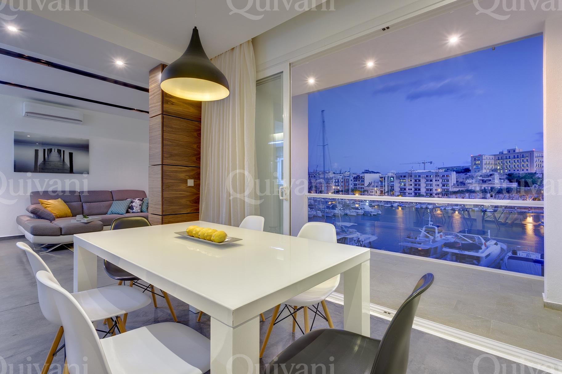 3 bed. SEAFRONT FURN. APARTMENT