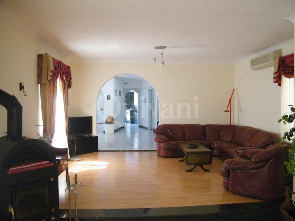 Swieqi, Furnished Semi-detached Villa