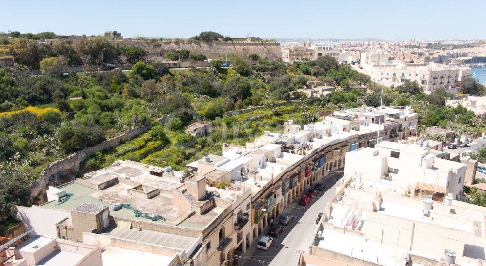 Kalkara, Shell form, Apartment