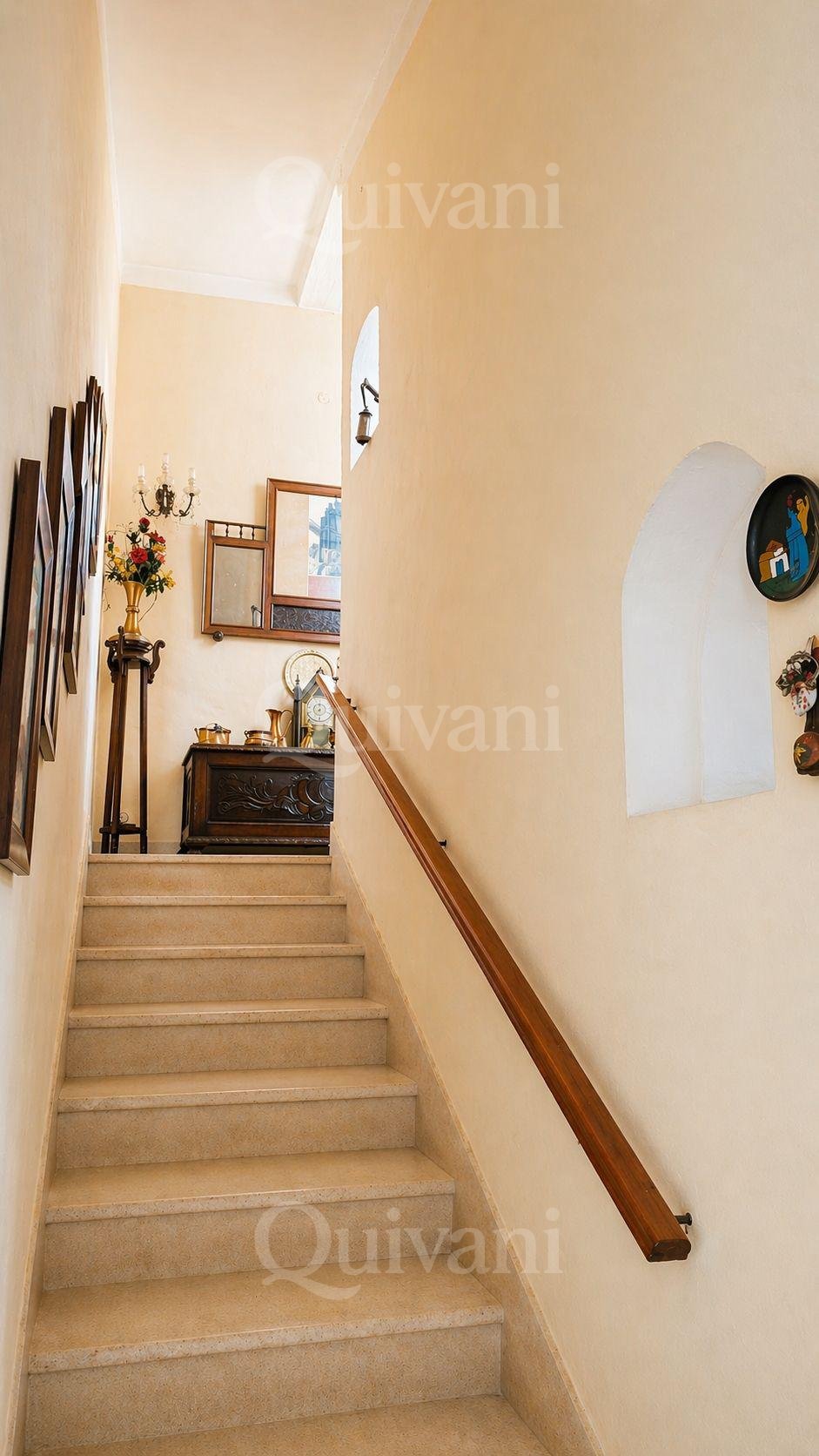 Paola, Townhouse
