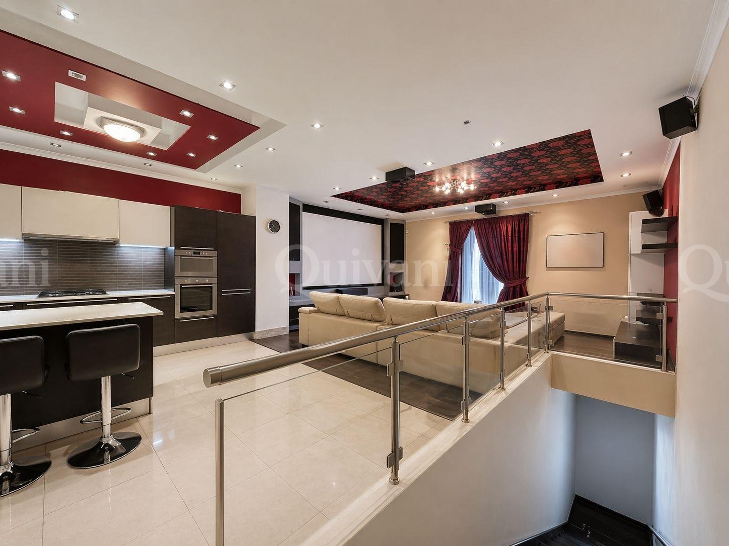 Duplex Maisonette with Airspace