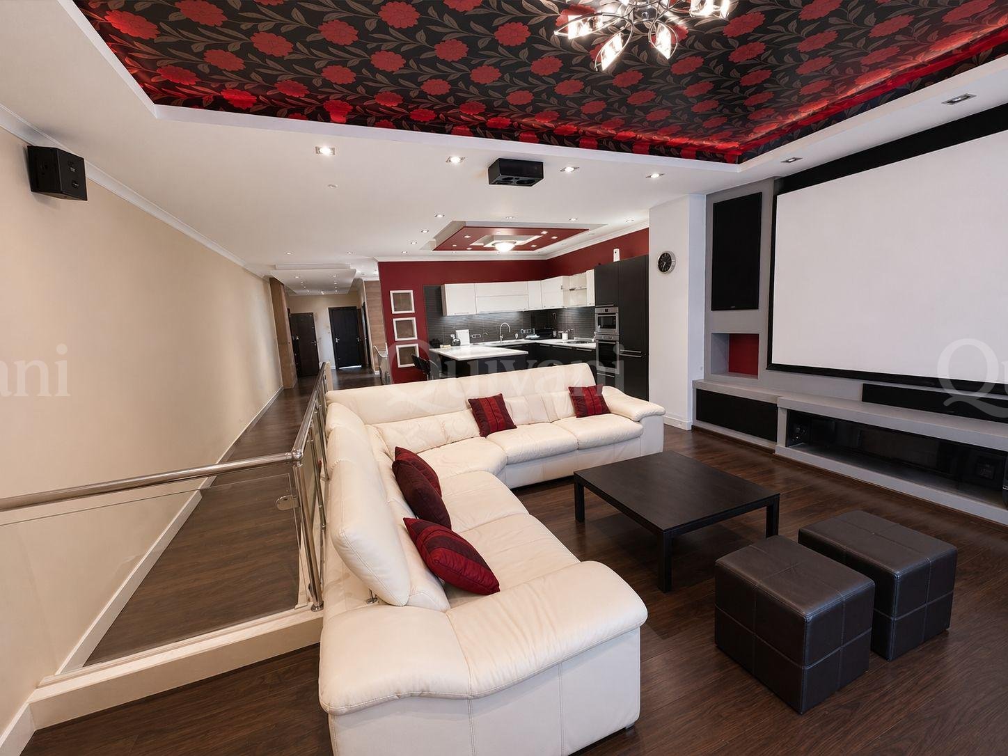Duplex Maisonette with Airspace