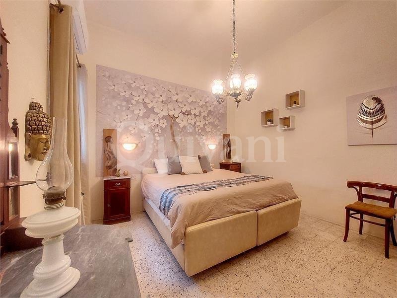 Gzira, Furnished Townhouse