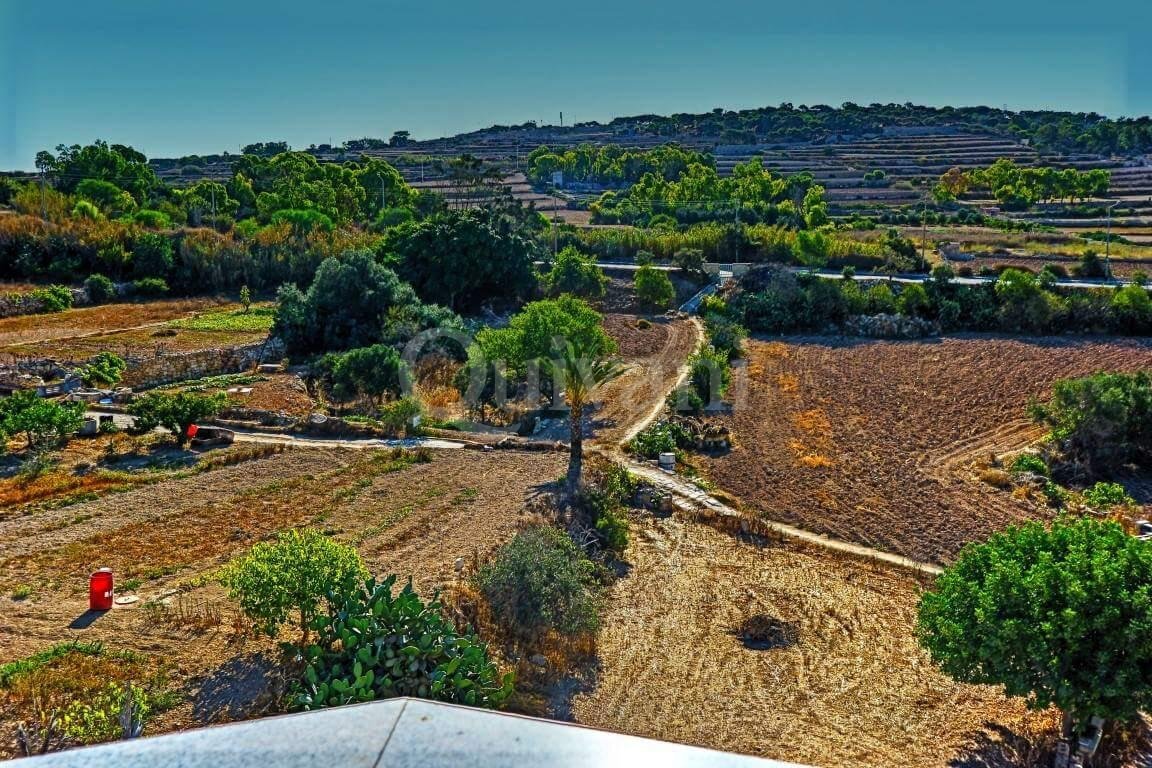 Marsaxlokk, Finished Penthouse