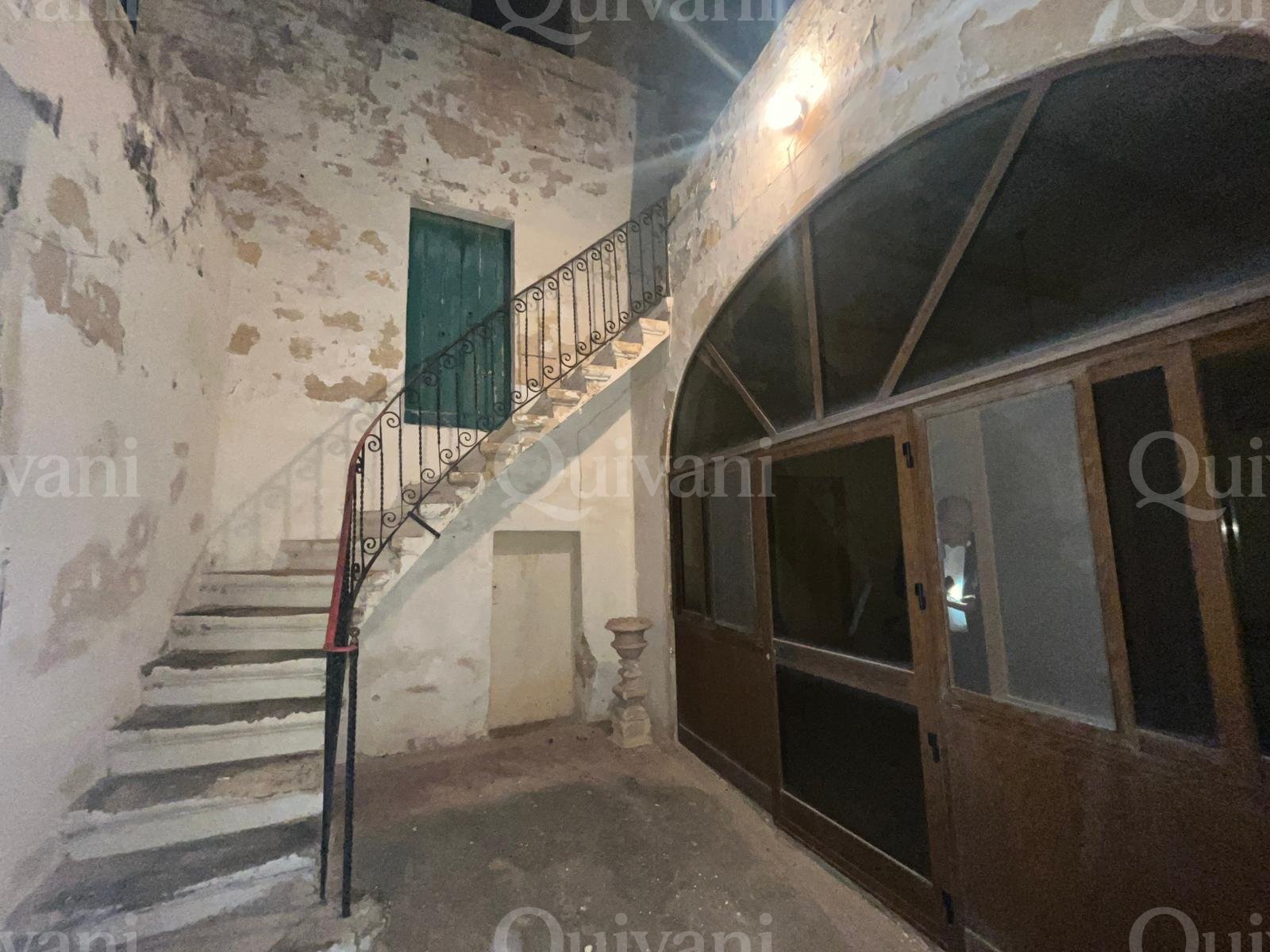 Birzebbugia, Unconverted Farmhouse with Land