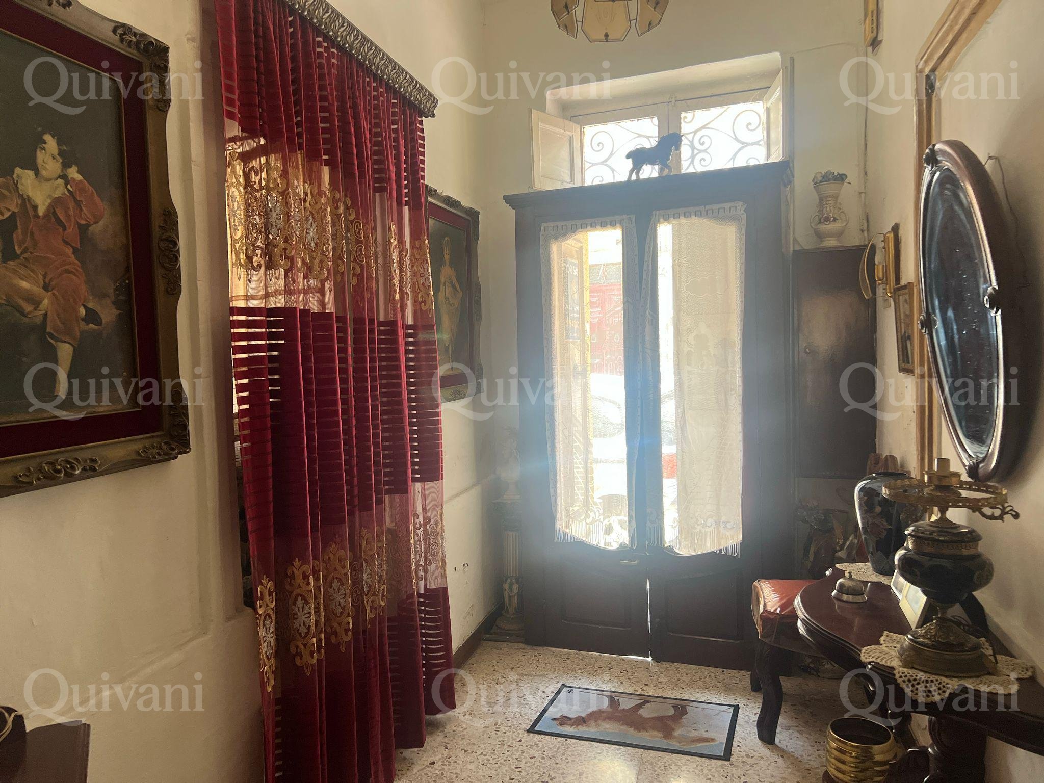 Paola, Unconverted Townhouse
