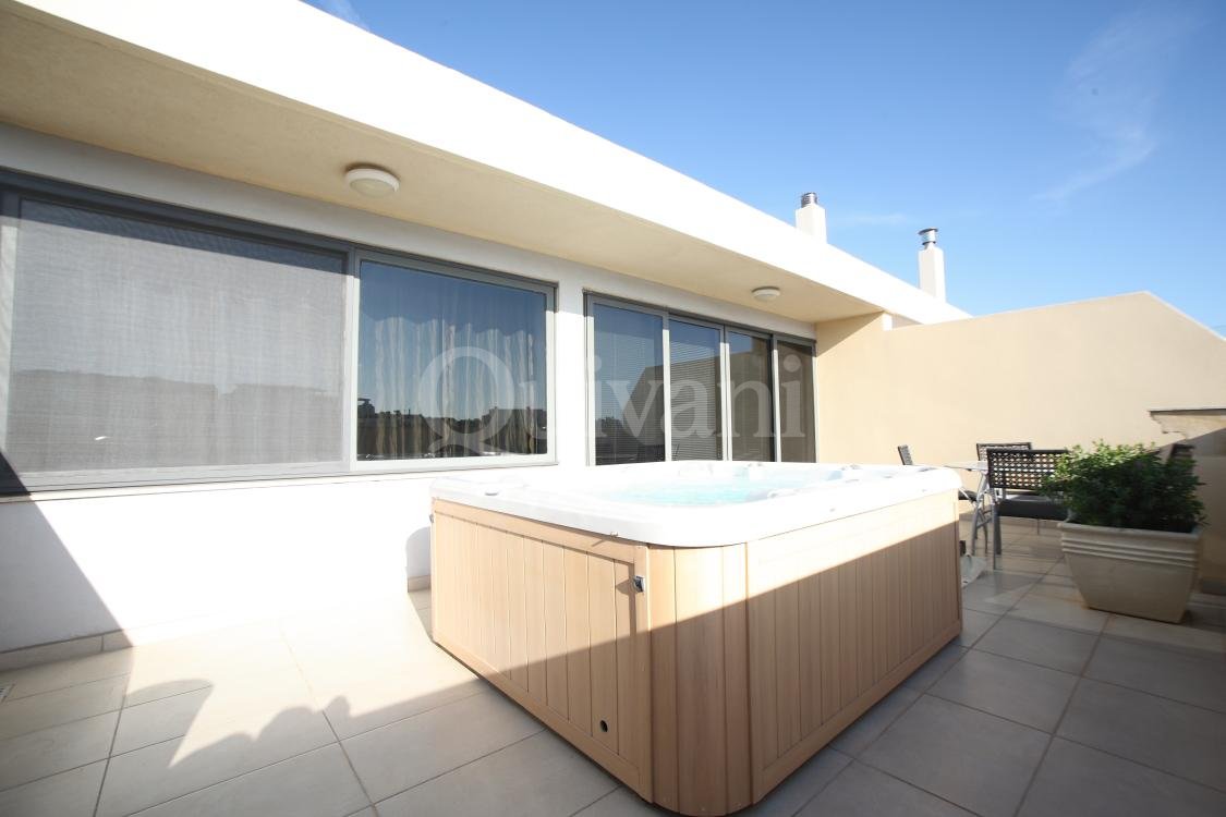 Tal-Ibrag, Furnished Penthouse