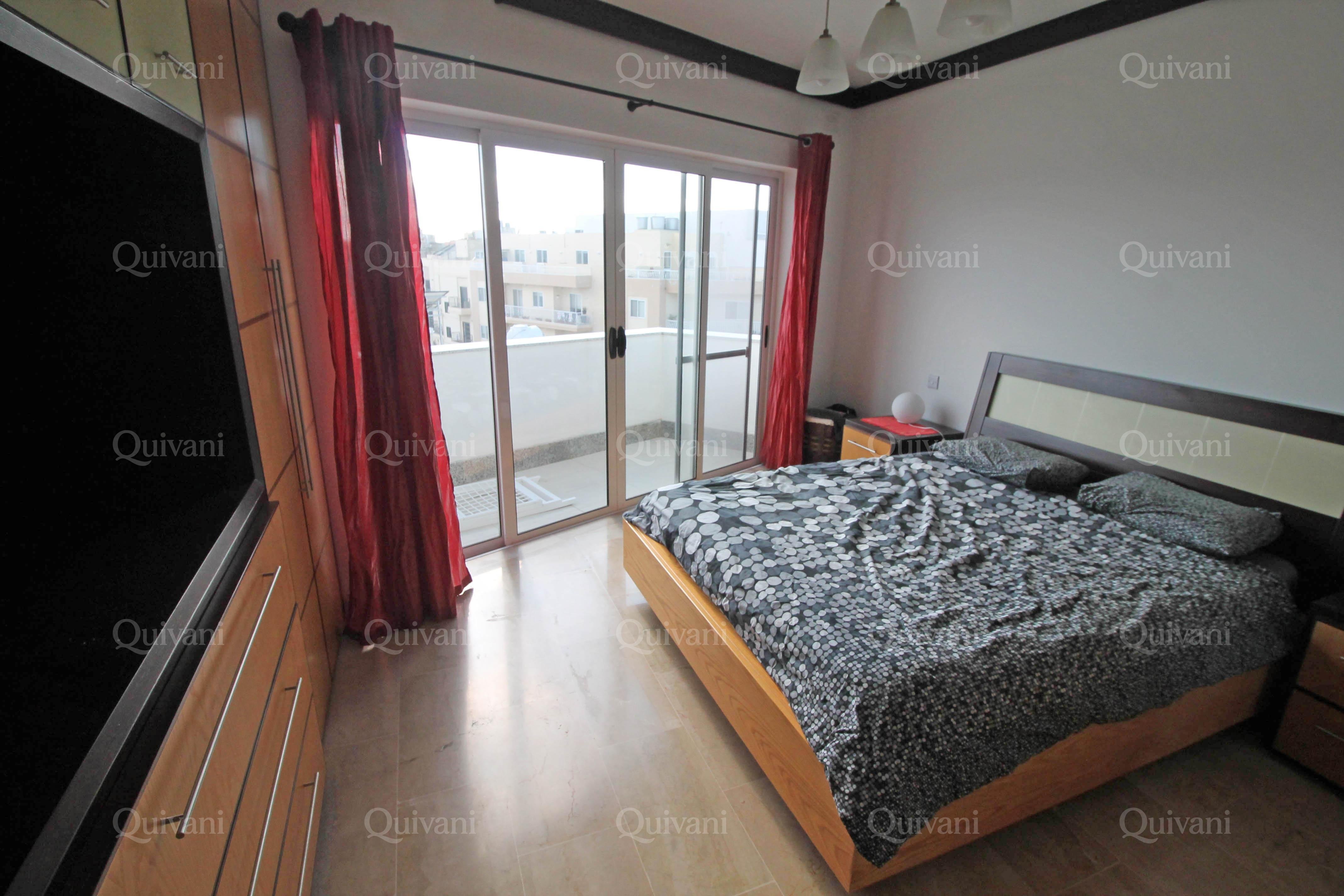 Naxxar, Furnished Penthouse