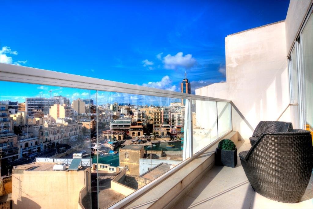 St Julians, Furnished Penthouse