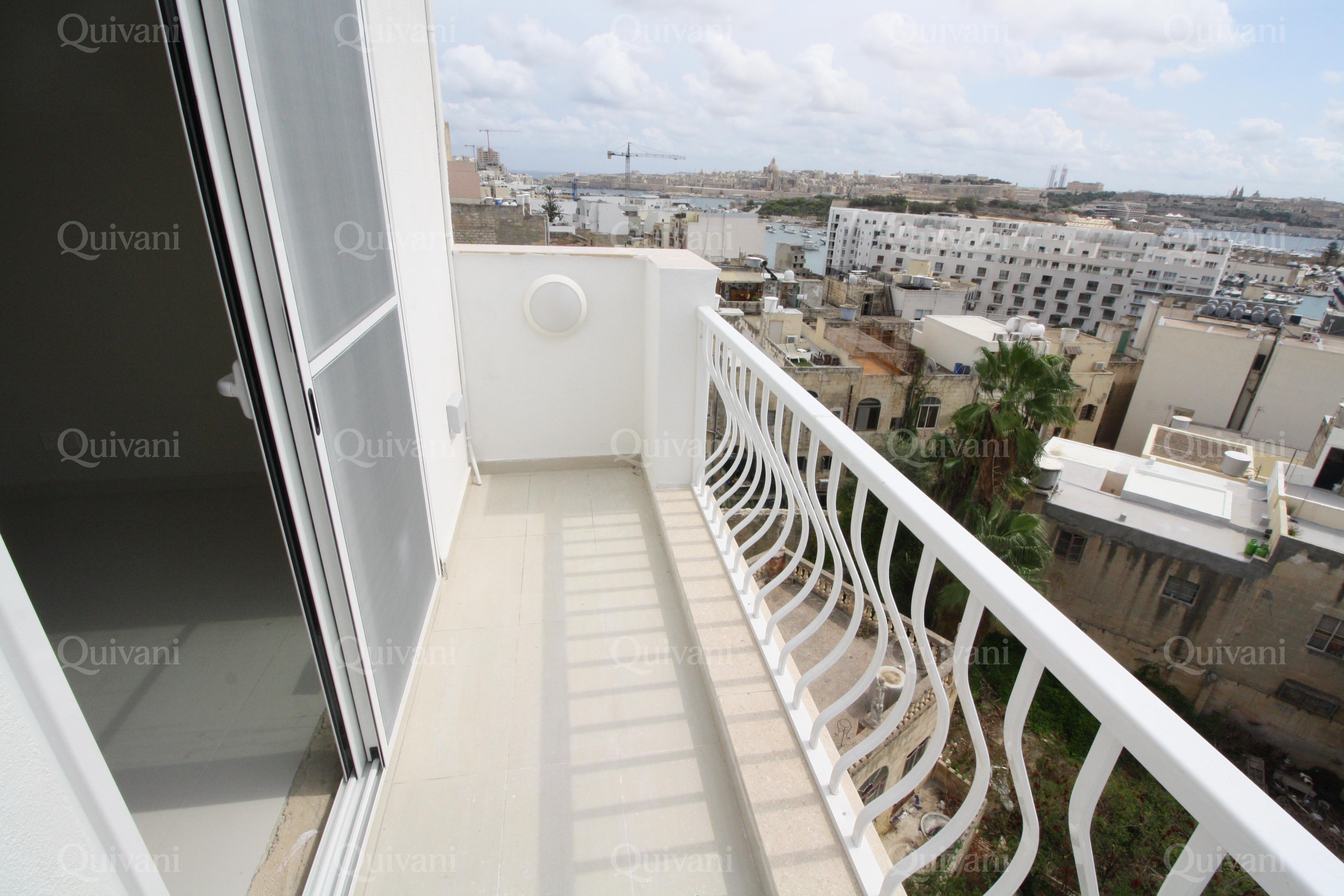Sliema, Furnished Penthouse