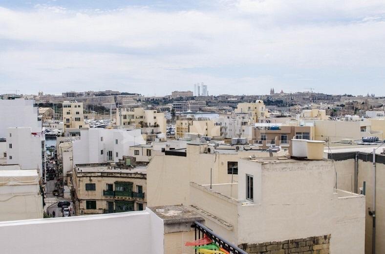 Gzira, Furnished Penthouse