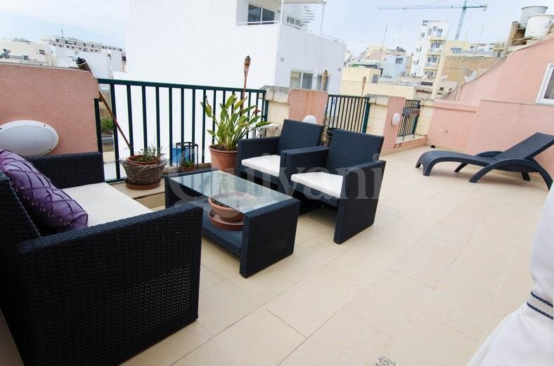 Gzira, Furnished Penthouse