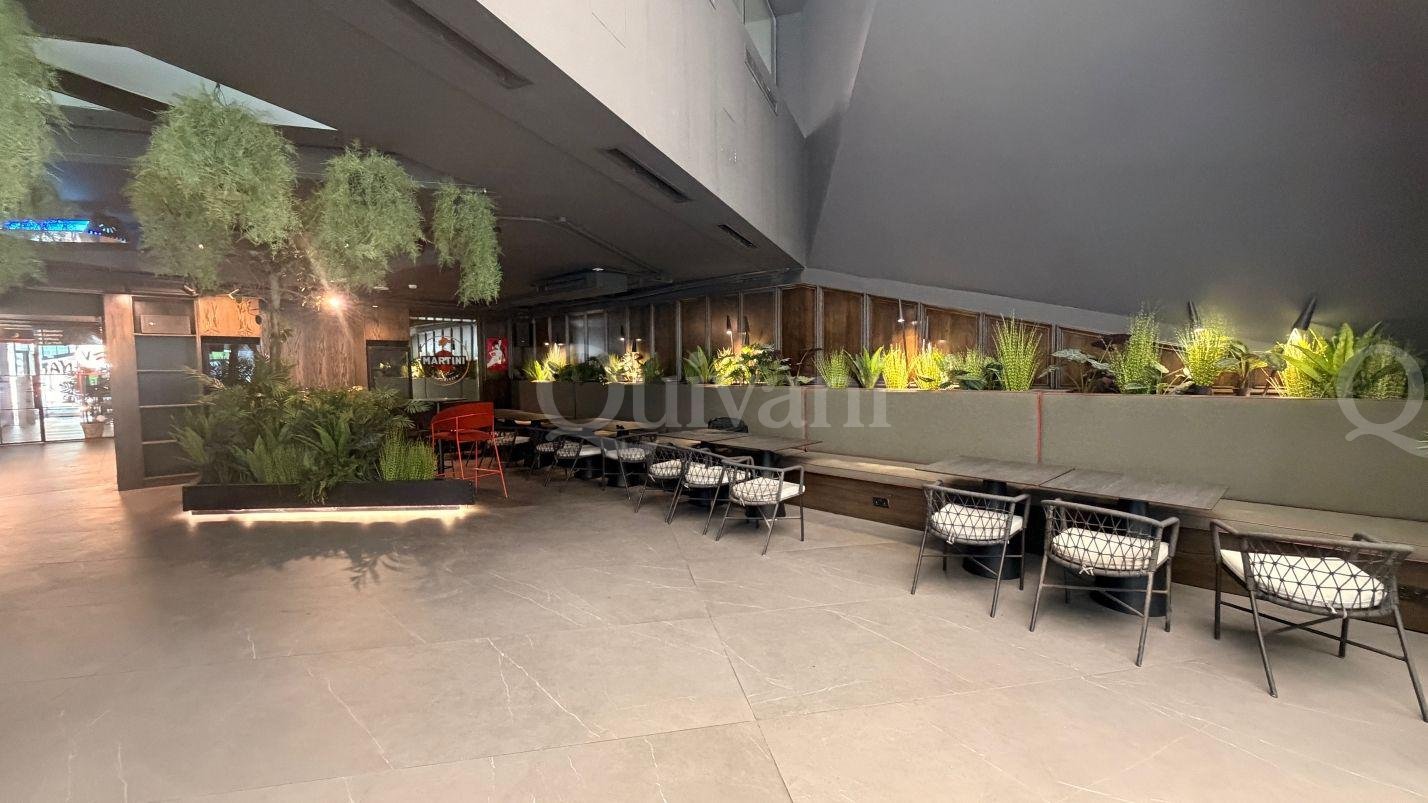 St. Julians Bar / Restuarant