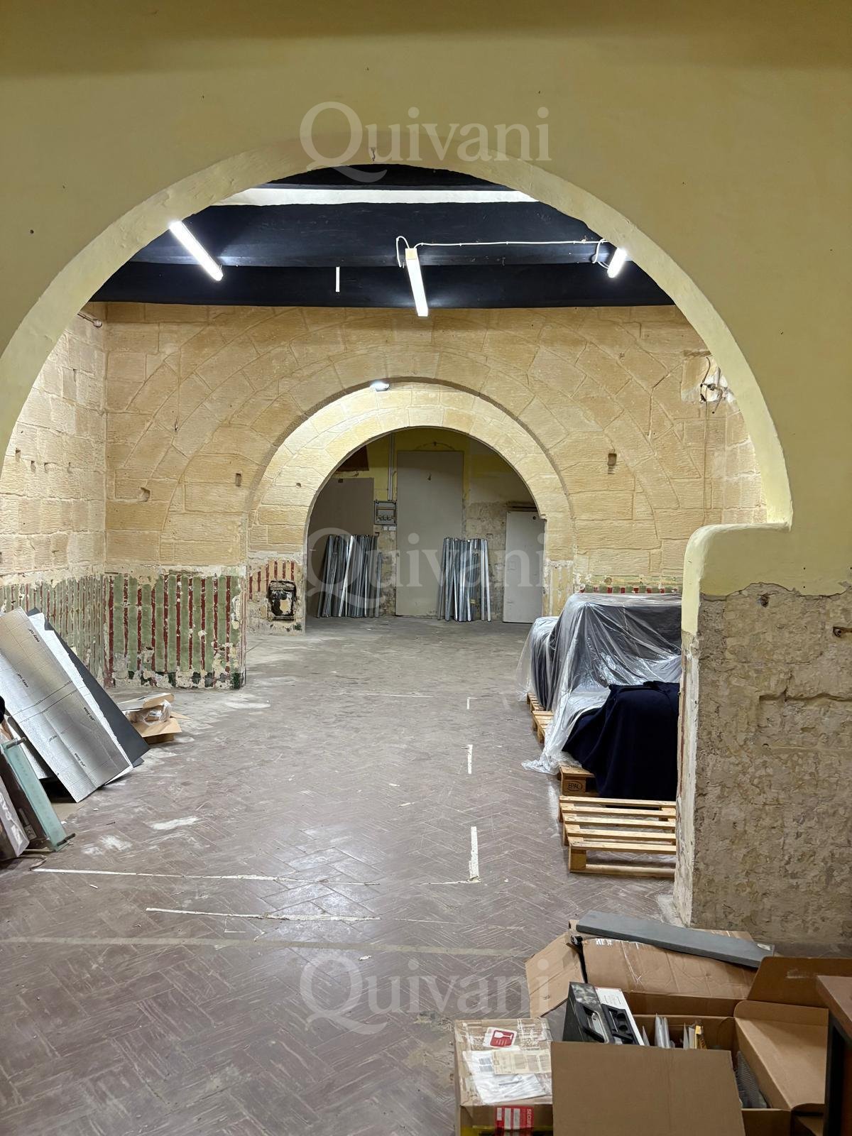 Valletta Needs Refurbishment Bar/Restaurant