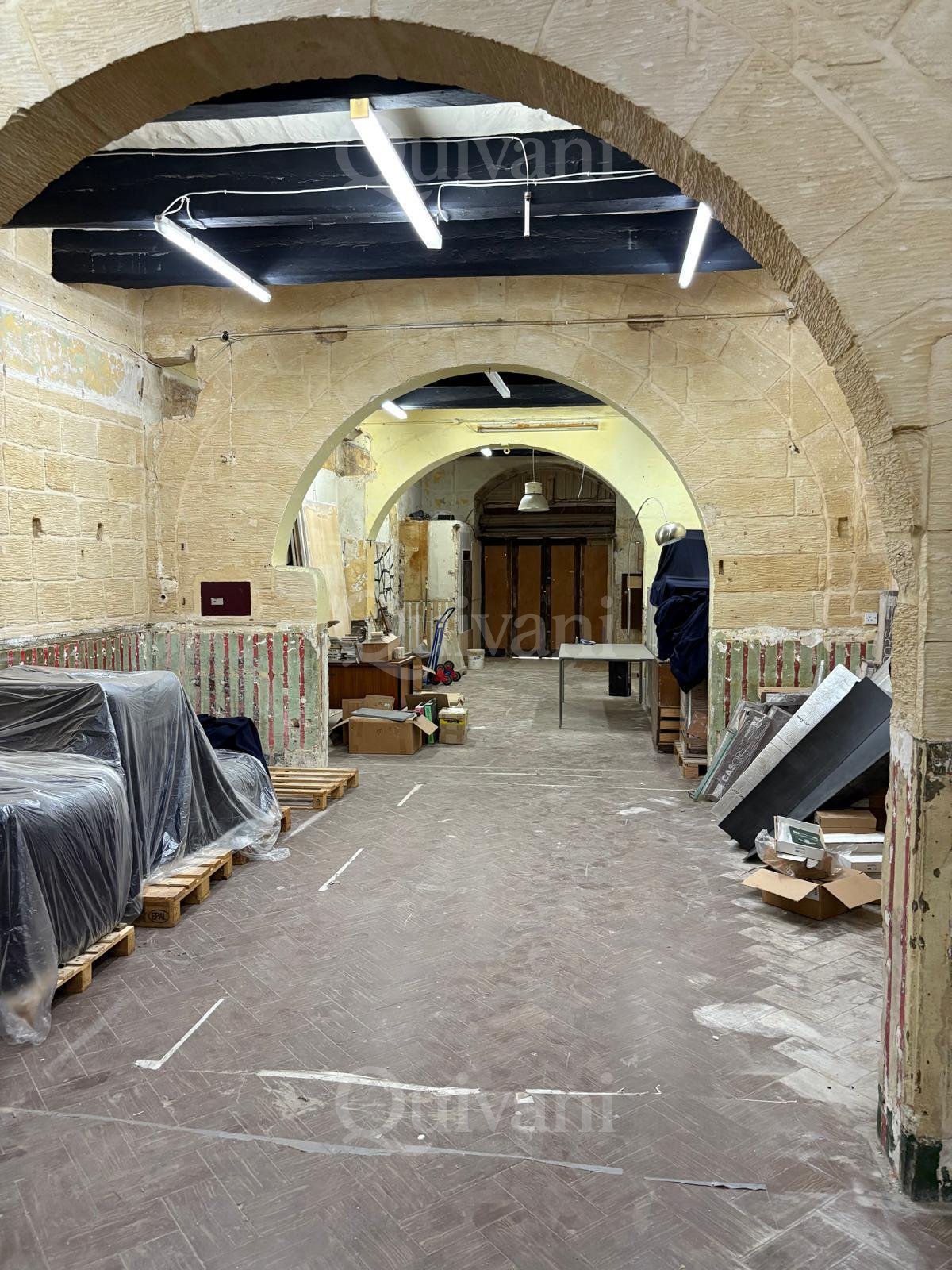 Valletta Needs Refurbishment Bar/Restaurant
