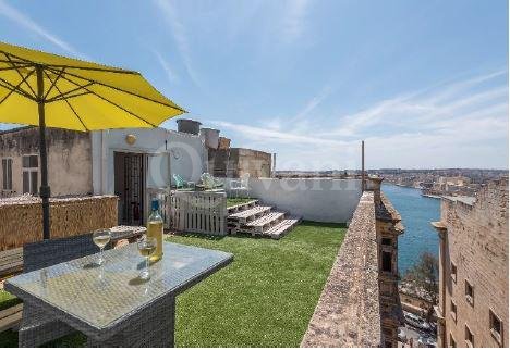 Valletta, Finished Office